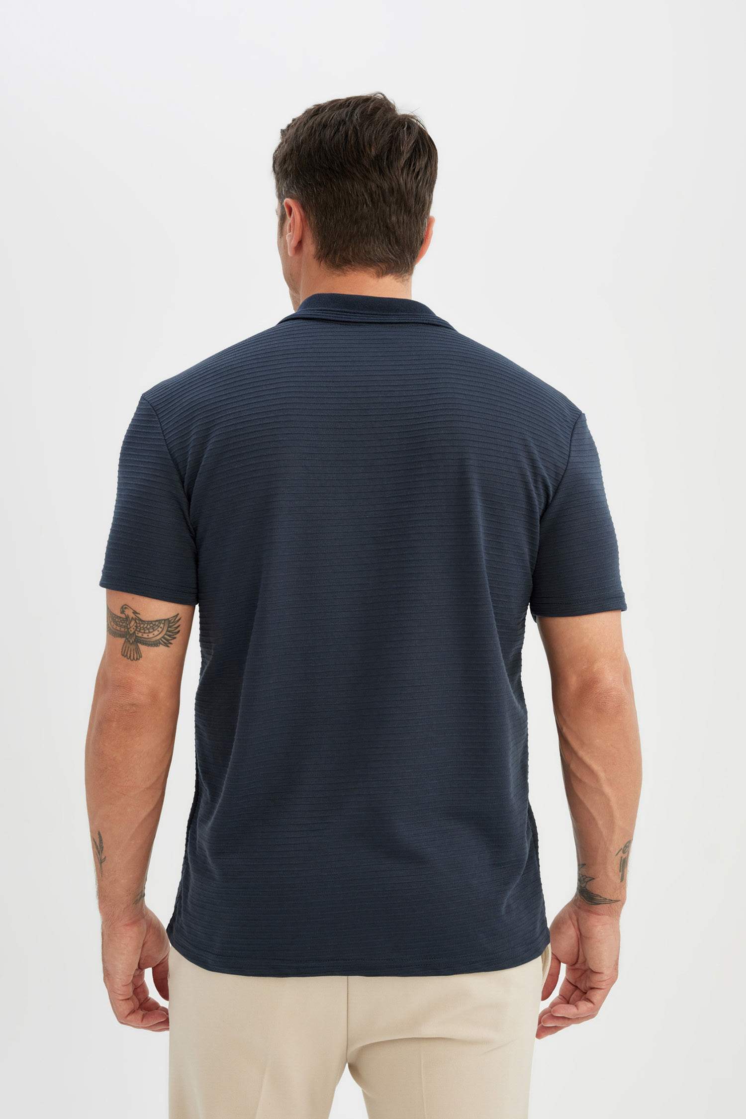 تيشيرت بولو نص ردن قصة عادية