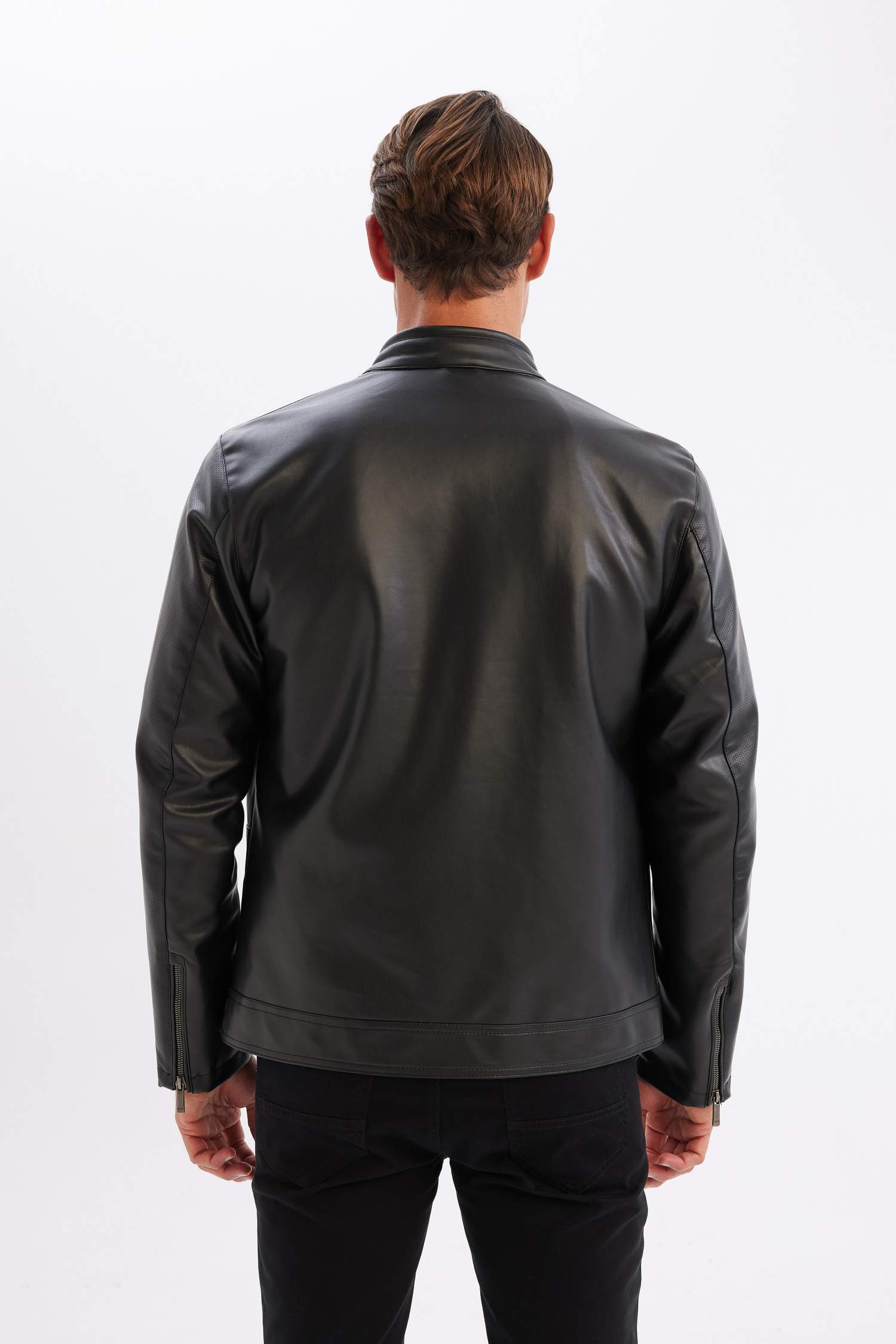 Siyah Slim Fit Dar Kesim Dik Yaka Fermuarlı Astarlı Mevsimlik Hafif İnce Suni Deri Mont Ceket