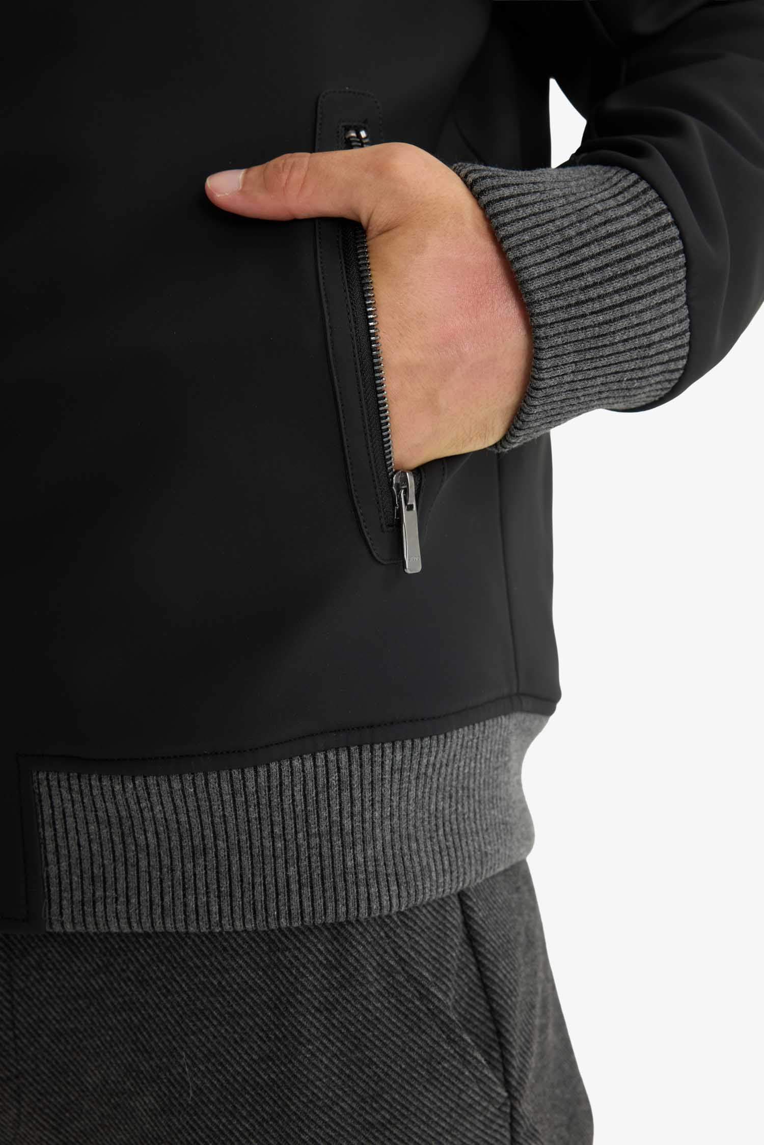 Su İtici Slim Fit Dar Kesim Suni Kürklü Yaka Astarlı Fermuarlı Ribanalı Cepli Suni Deri Mont