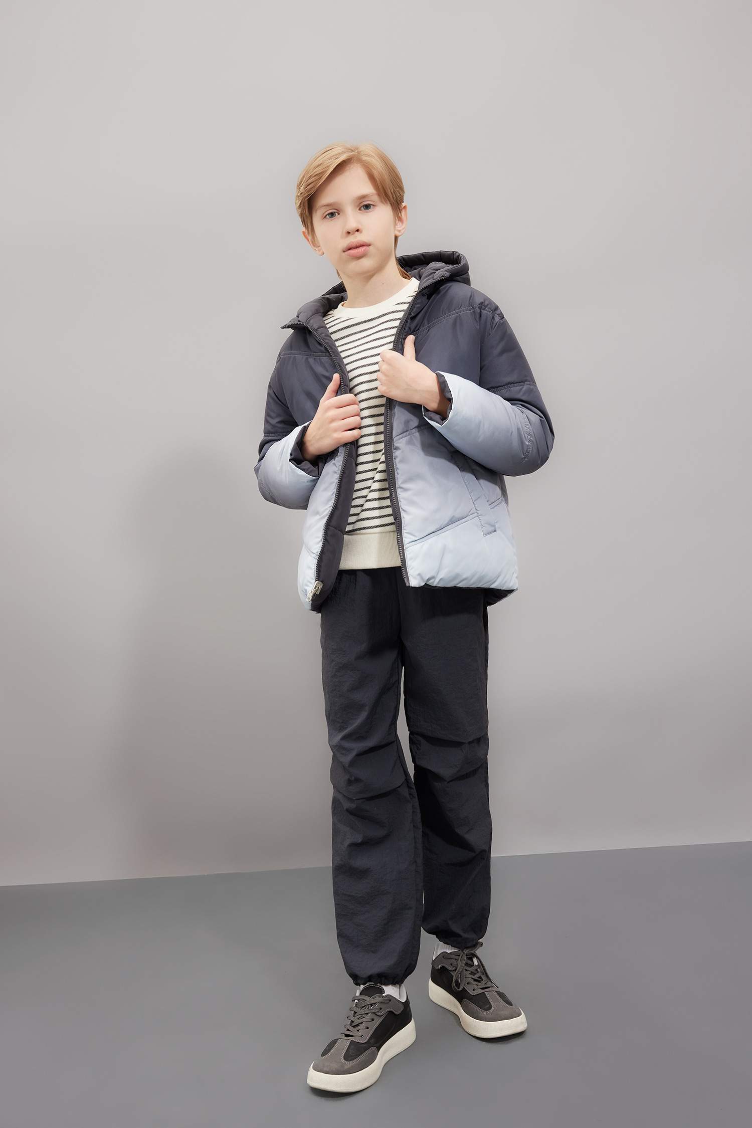 Erkek Çocuk Su Geçirmez Çift Taraflı Kapüşonlu Şişme Mont