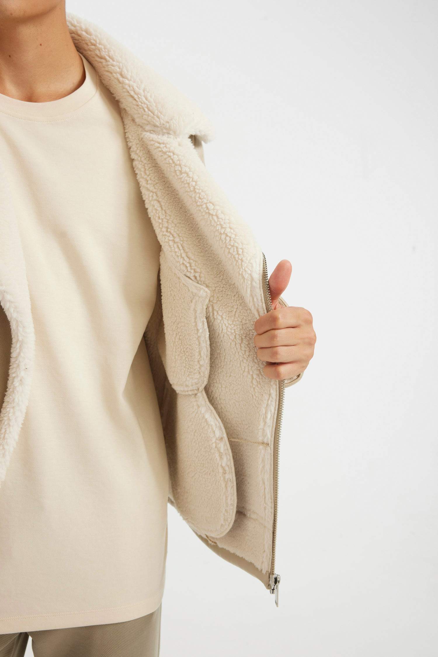 Slim Fit Dar Kesim Suni Kürk Astarlı Fermuarlı Cepli Süet Deri Kışlık Ceket Mont