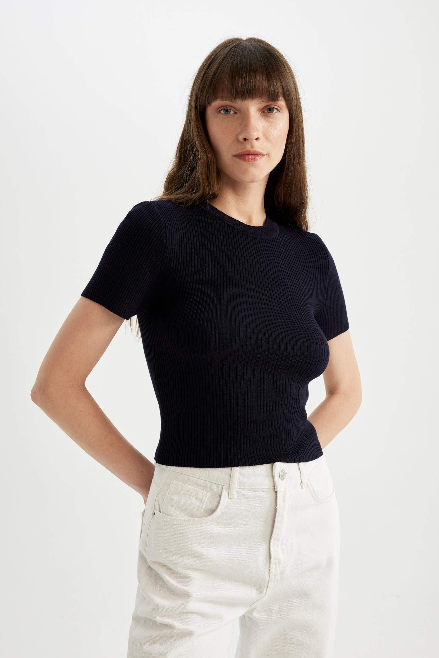 Crop Bisiklet Yaka Basic Düz Fitilli Kısa Kollu Triko Kazak