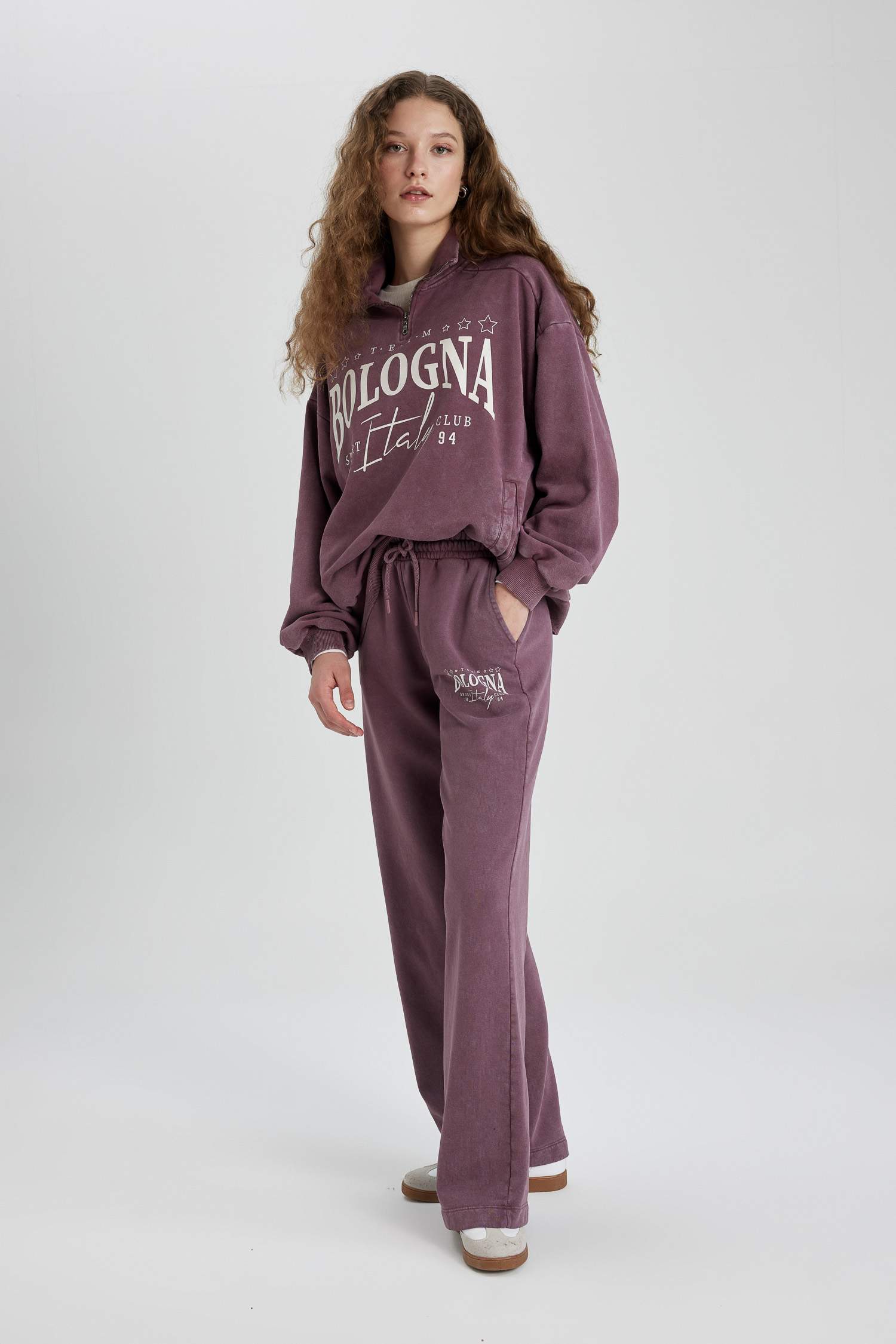 Sweat-shirt coupe régulière à Manchse Longues avec deux poches