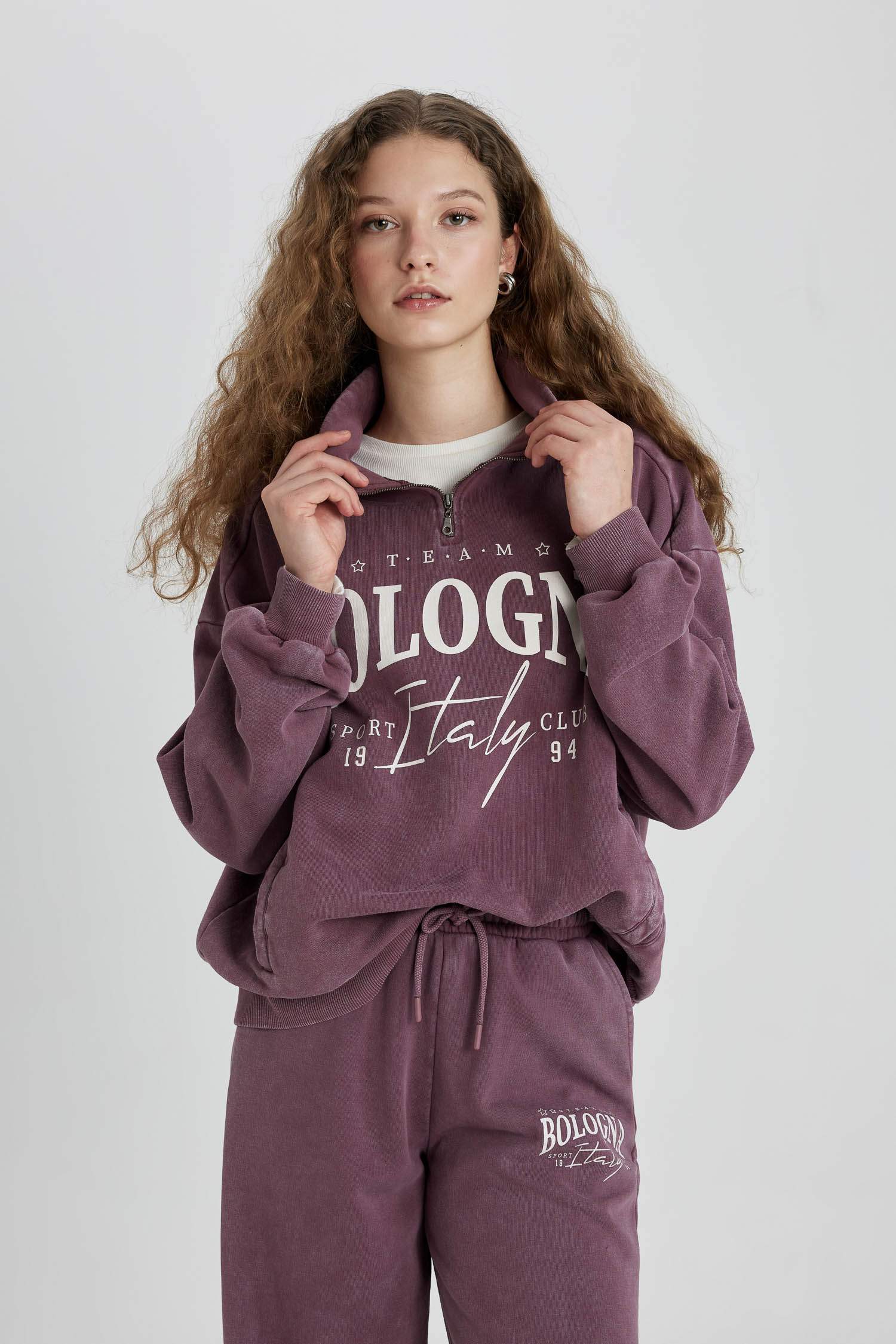 Sweat-shirt coupe régulière à Manchse Longues avec deux poches