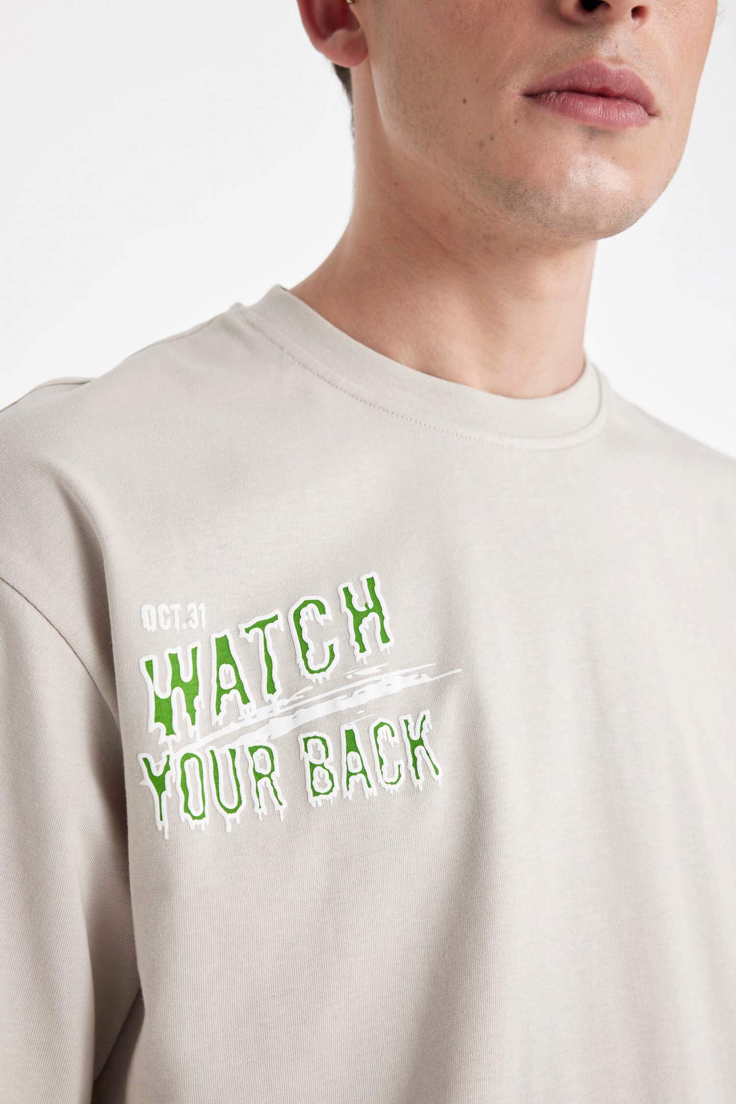 Oversize Fit Crew Neck Back Printed T-Shirt