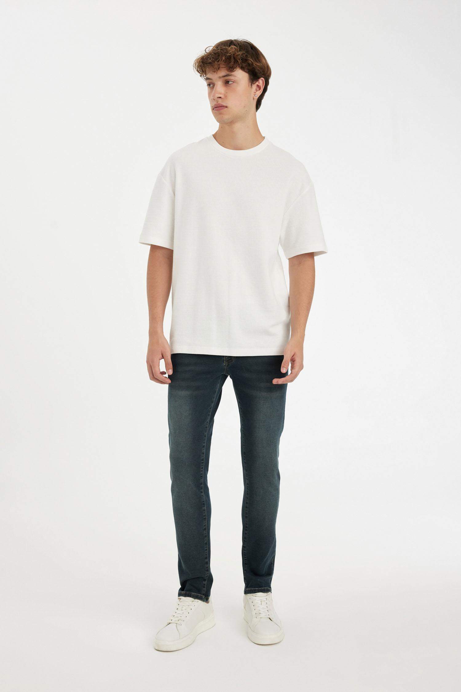 بنطلون جينز بيدرو سليم فيت برجل ضيق وخصر عادي