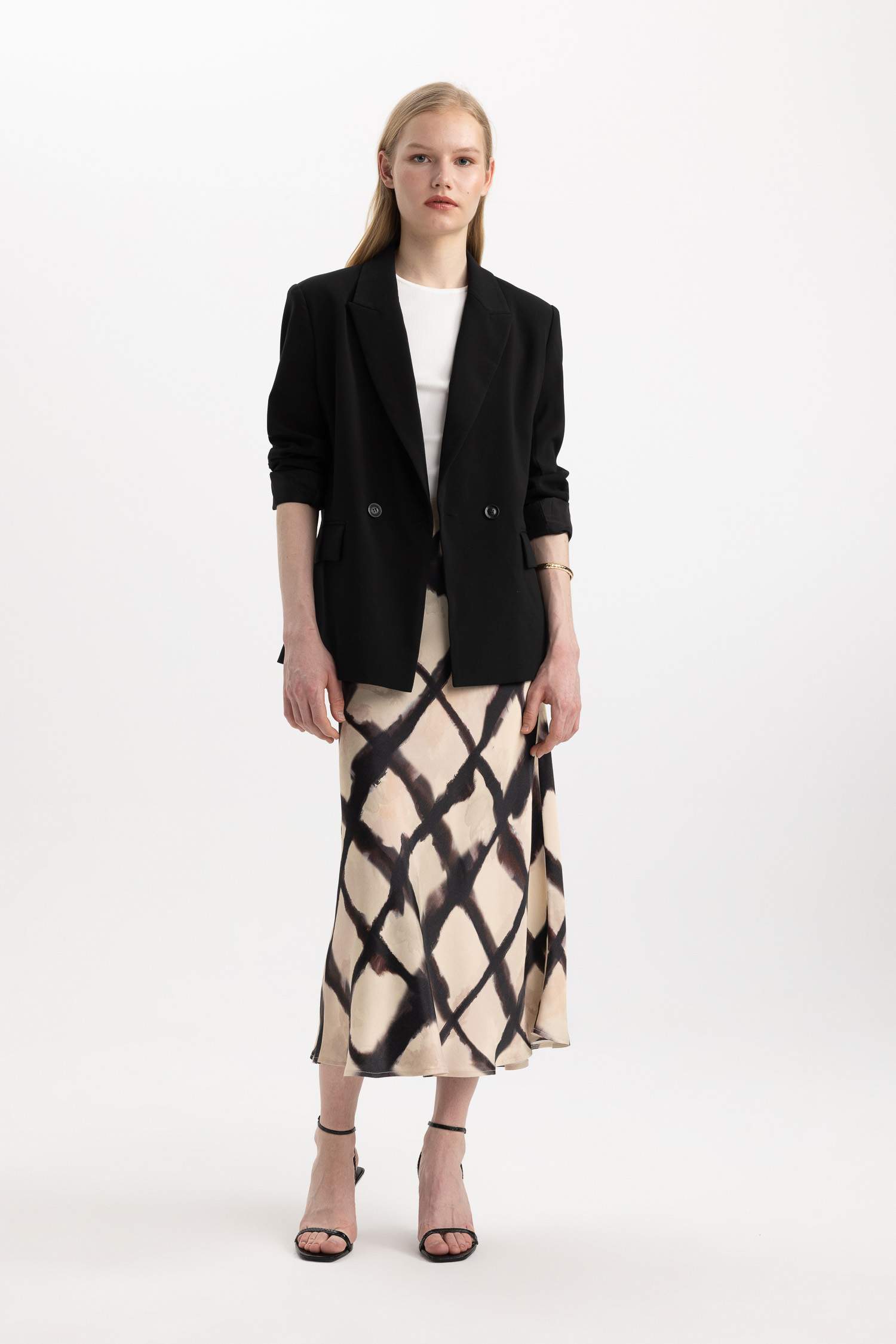 Юбка макси А-силуэта со средней талией