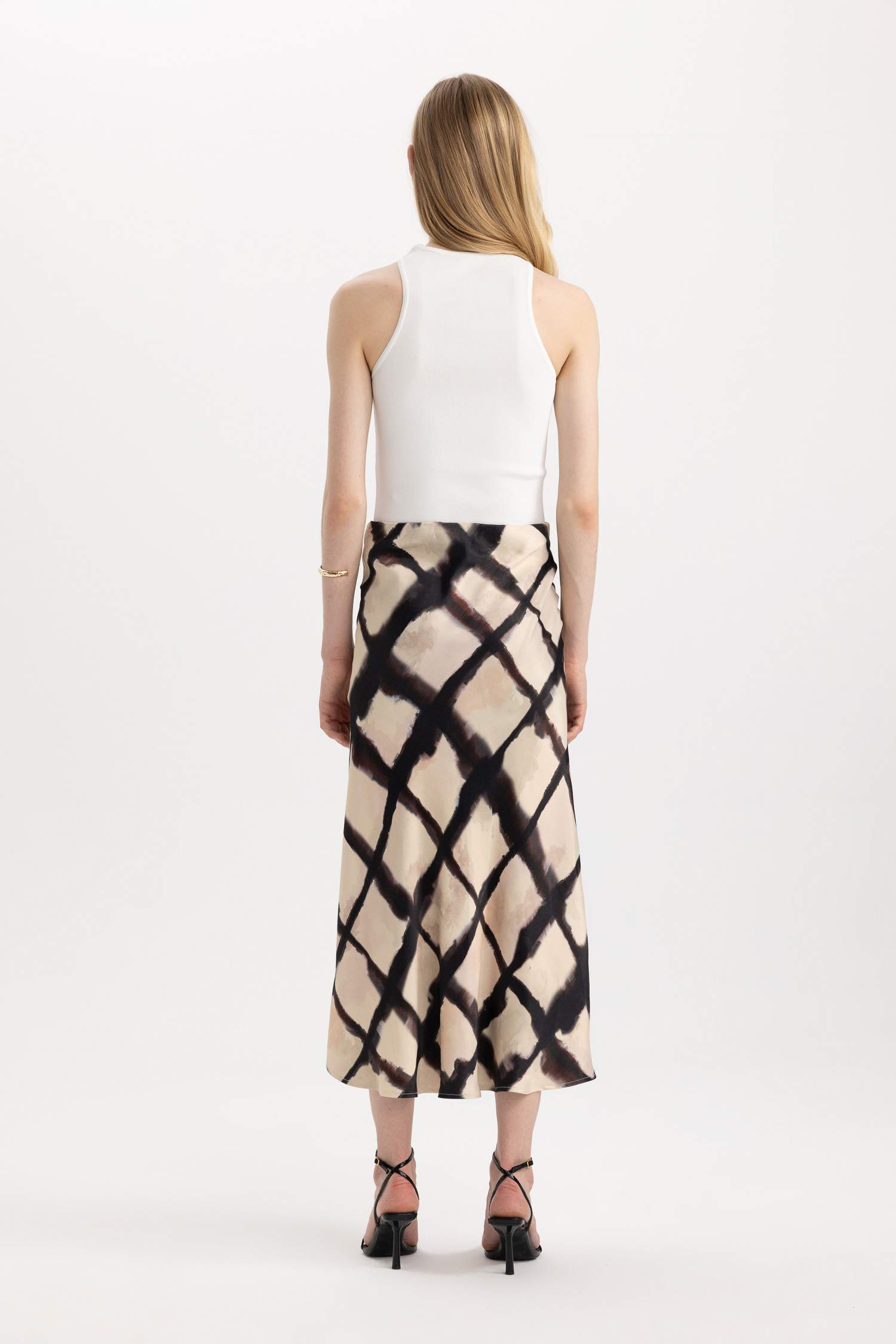 Юбка макси А-силуэта со средней талией