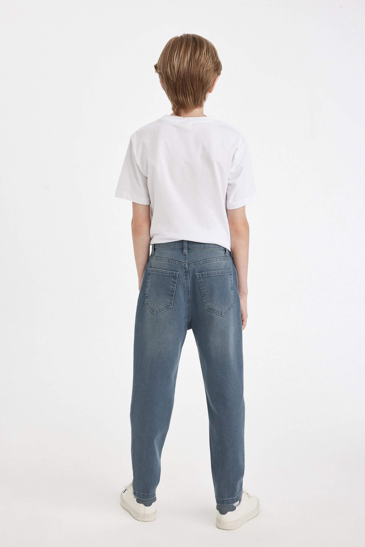 سروال جينز ولادي بالون فيت بجيب ورجل ضيق