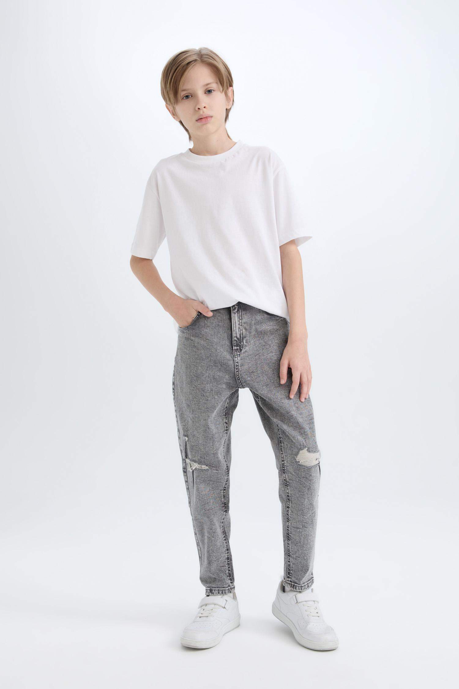 Boy Balloon Fit Ripped Detailed Straight Leg Jeans