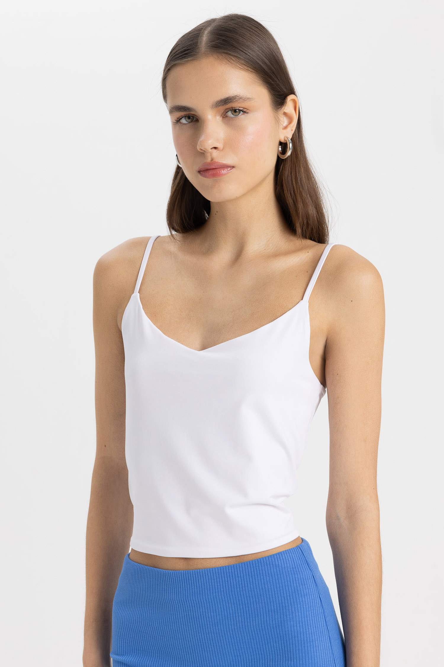 Fitted U Yaka Askılı Beyaz Basic Düz Atlet