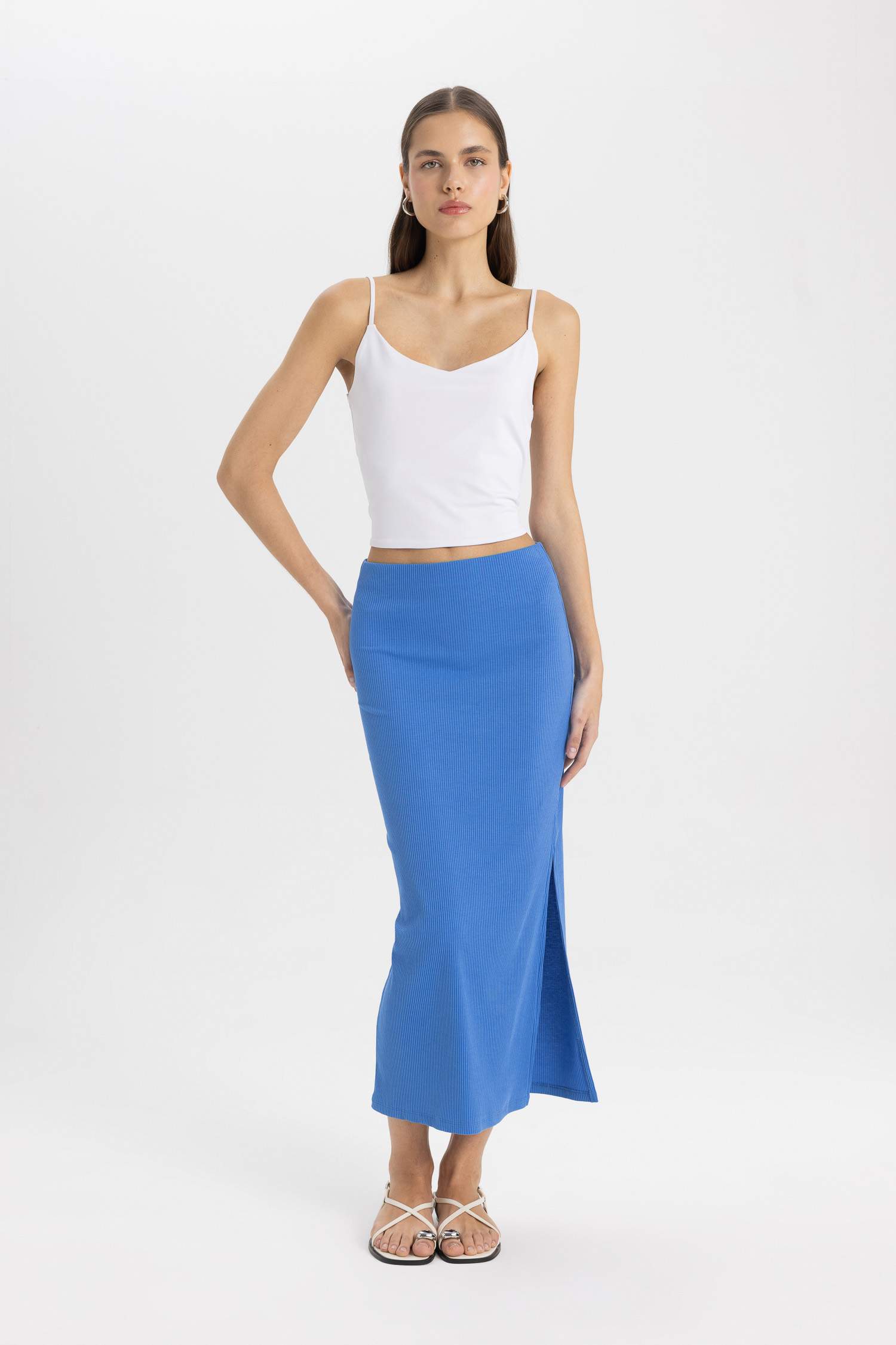 Fitted U Yaka Askılı Beyaz Basic Düz Atlet