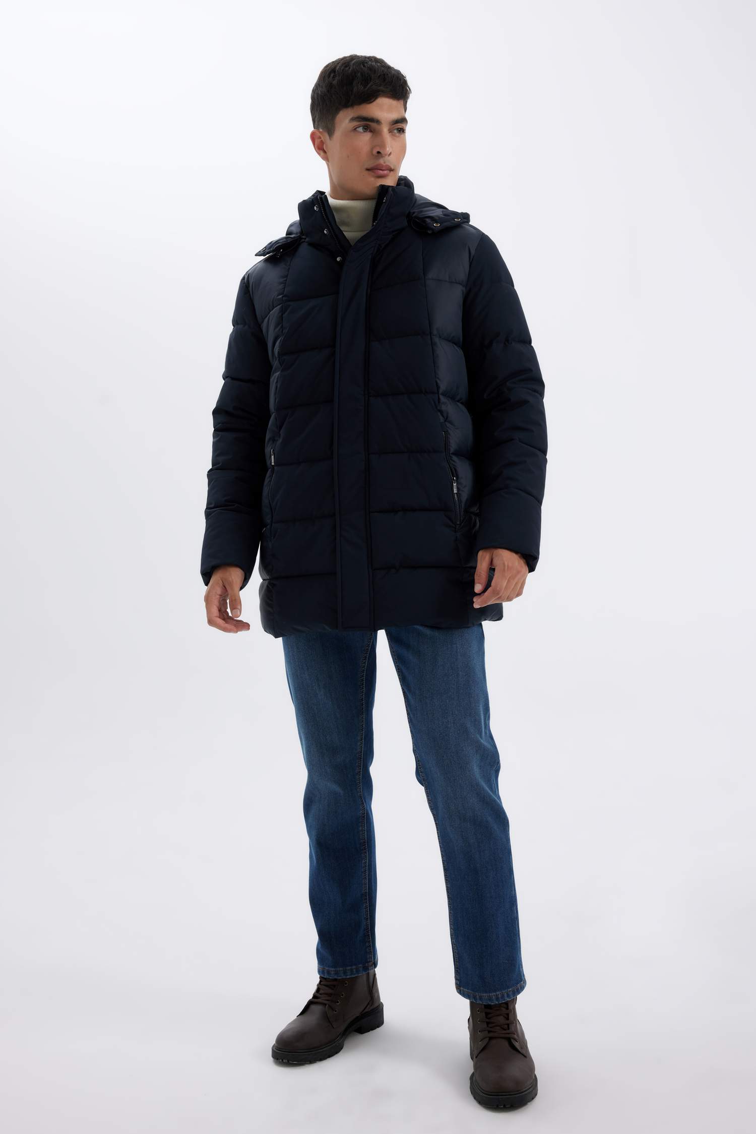 Slim Fit Dar Kesim Astarlı Kapüşonlu Fermuarlı Cepli Kışlık Parka