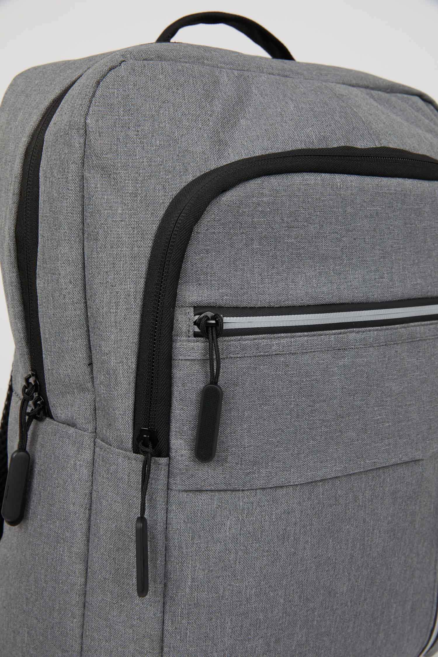 جنطة مدرسة للجنسين