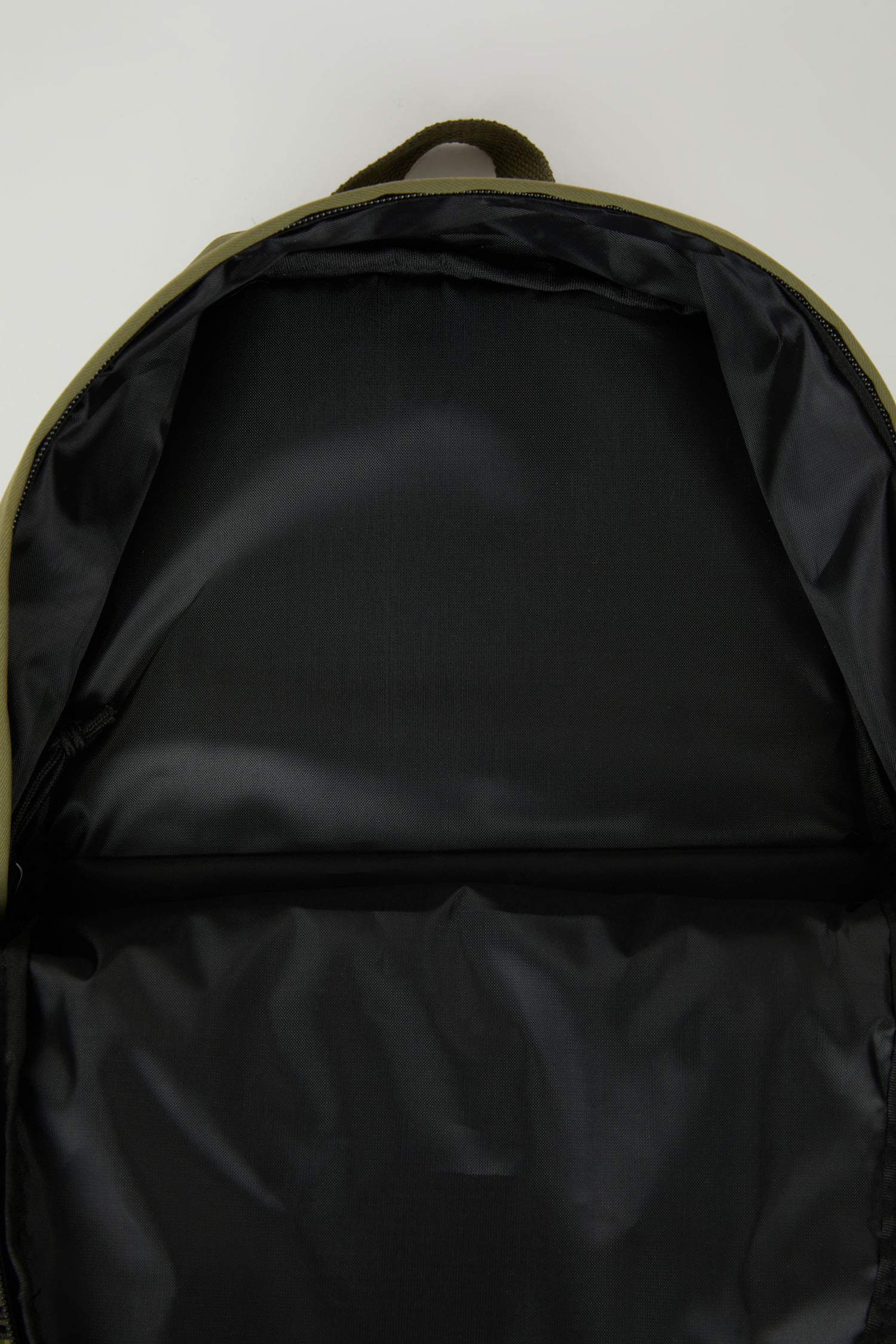 جنطة مدرسة للجنسين