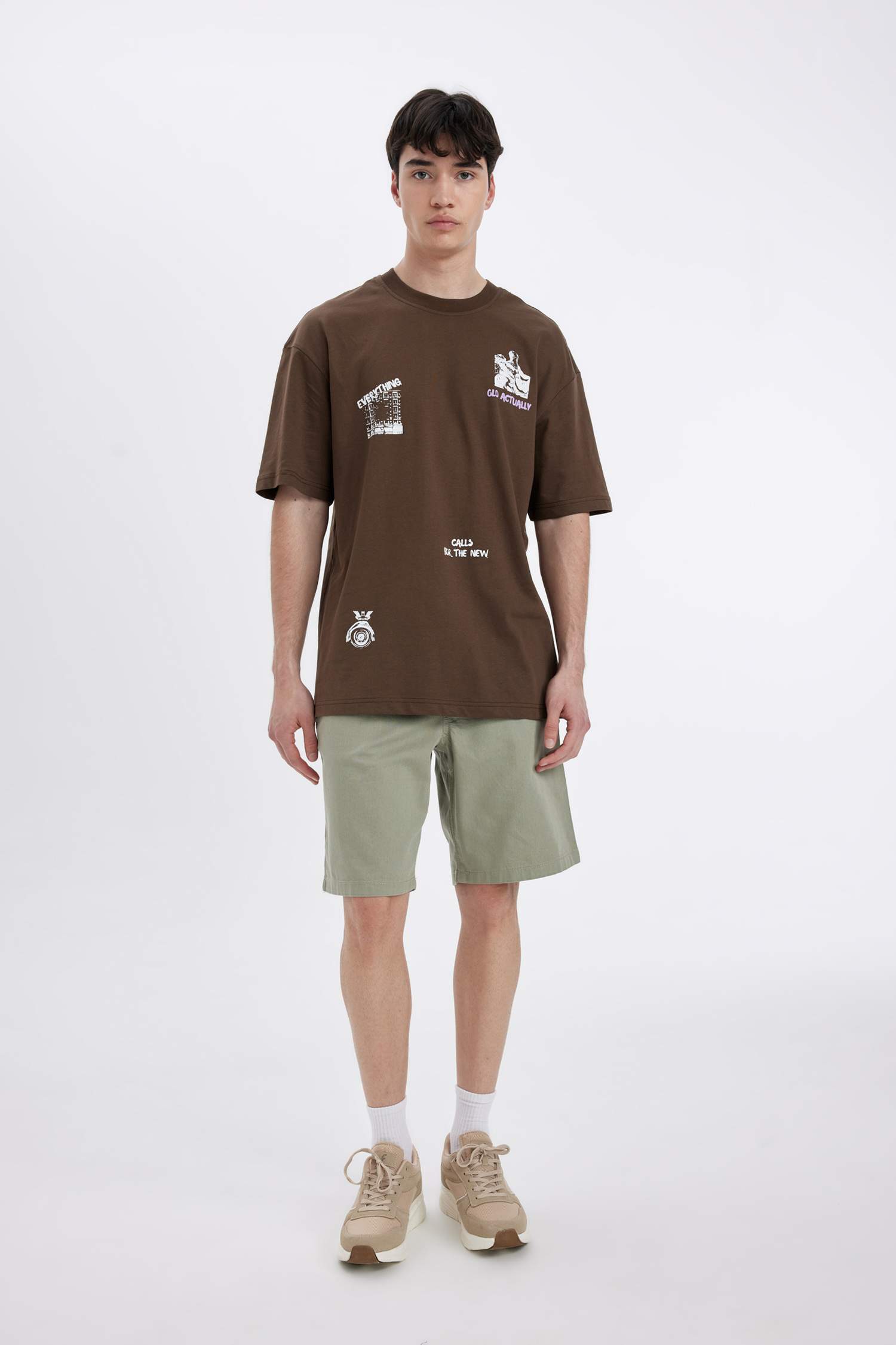 Comfort Regular Fit Rahat Kalıp Bisiklet Yaka Sırt Baskılı Kısa Kollu Tişört