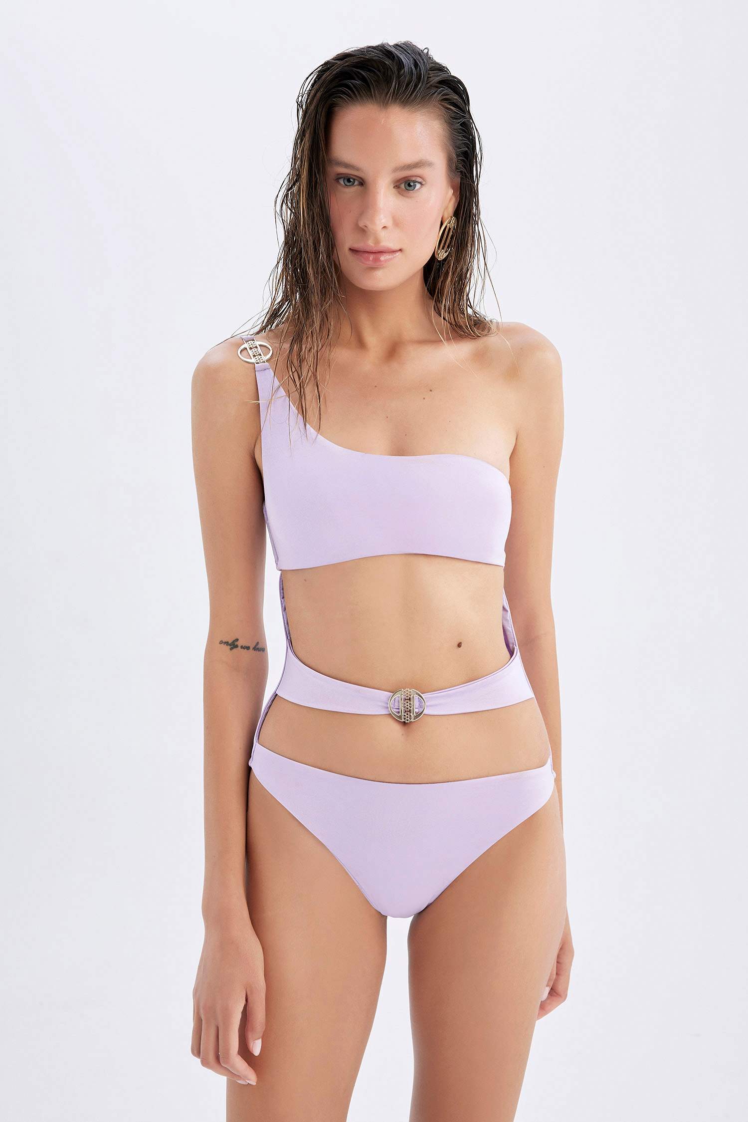 Declara x DeFacto Mayokini