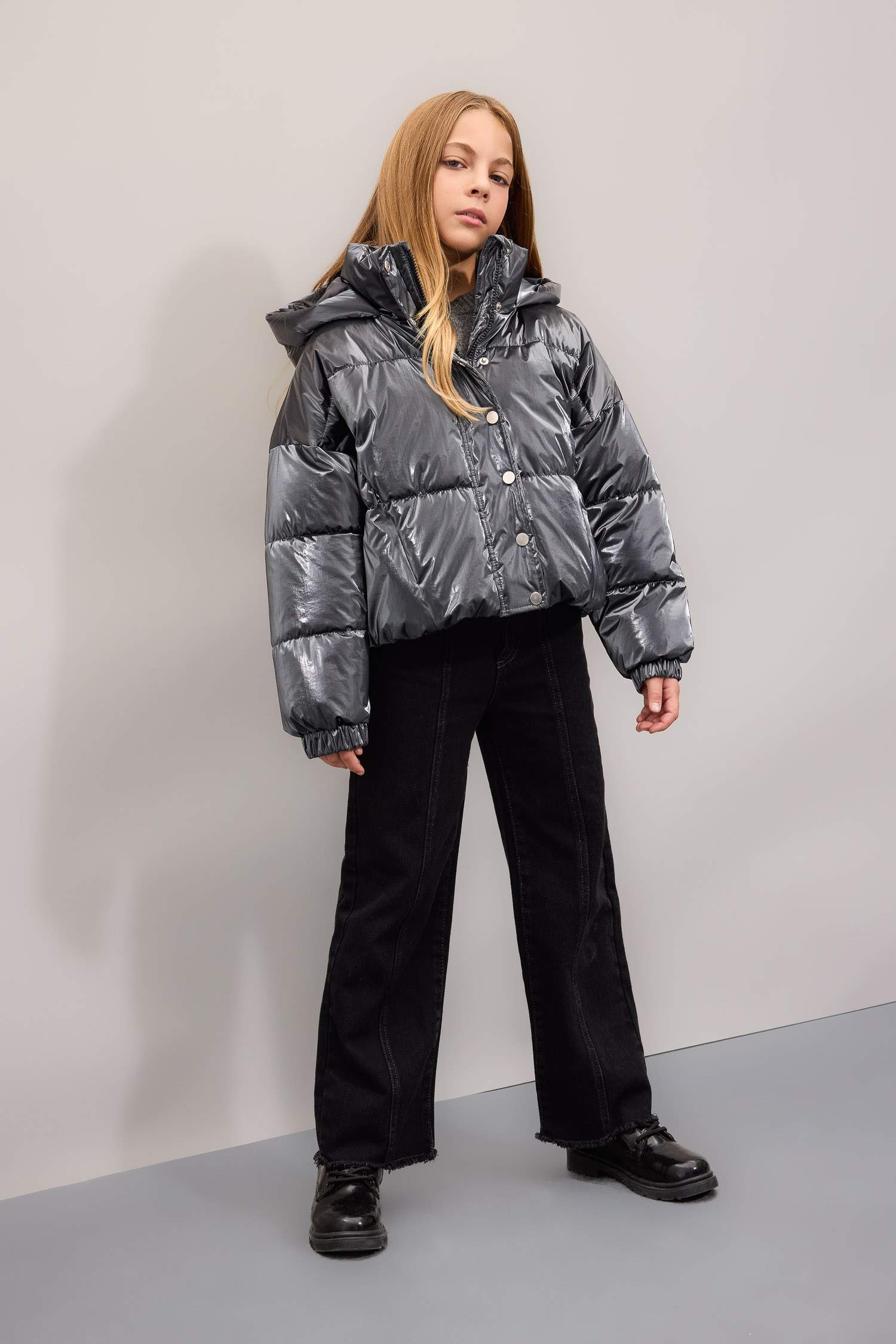 Kız Çocuk Su Geçirmez Kapüşonlu Fermuarlı Çıtçıtlı Mont