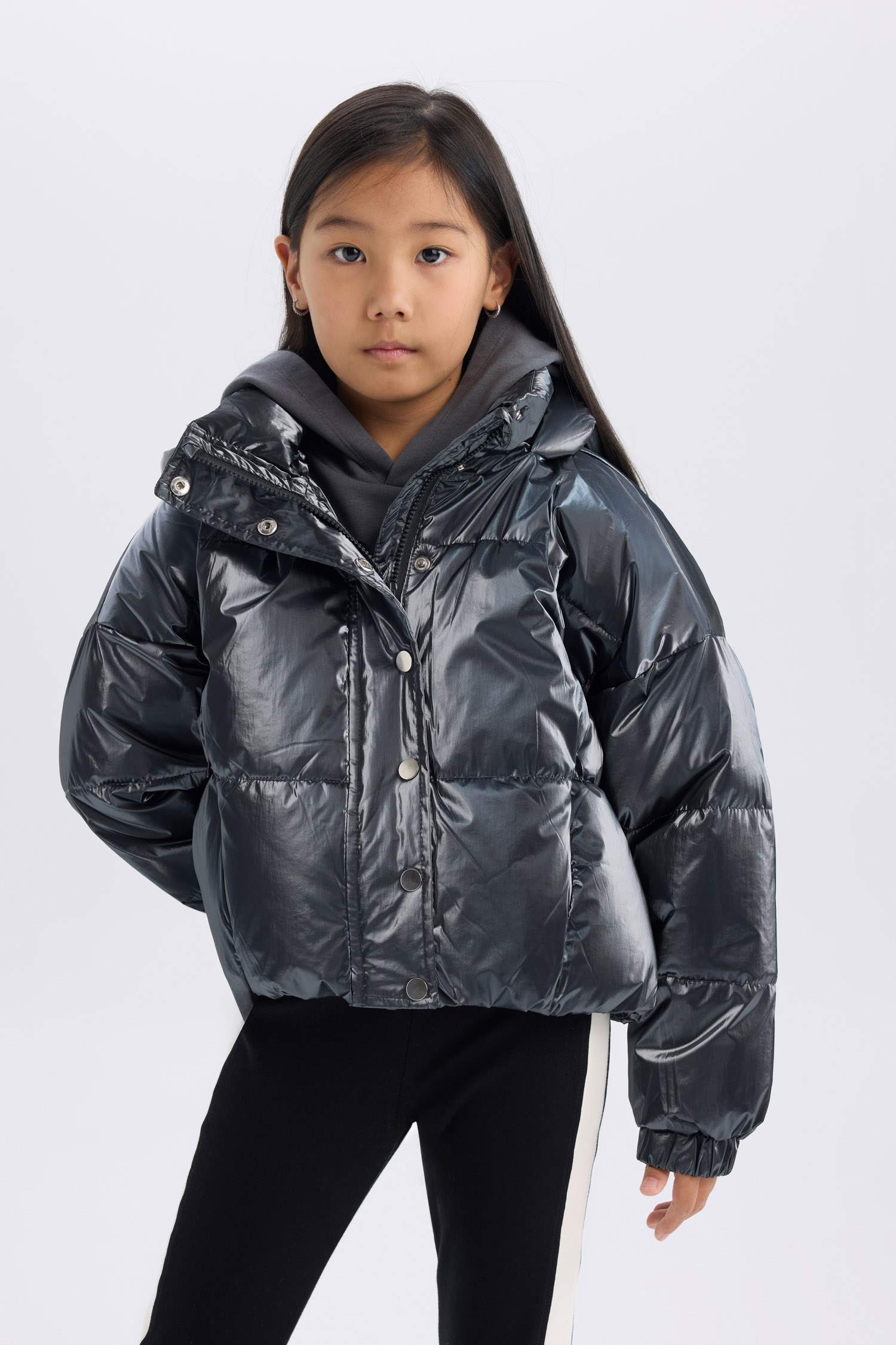 Kız Çocuk Su Geçirmez Kapüşonlu Fermuarlı Çıtçıtlı Mont