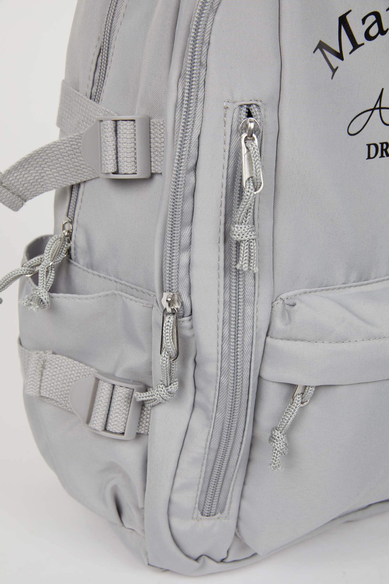 جنطة مدرسة للجنسين