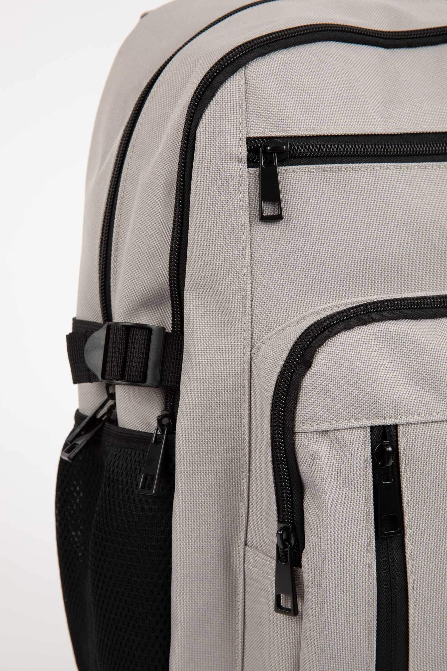 جنطة مدرسة للجنسين