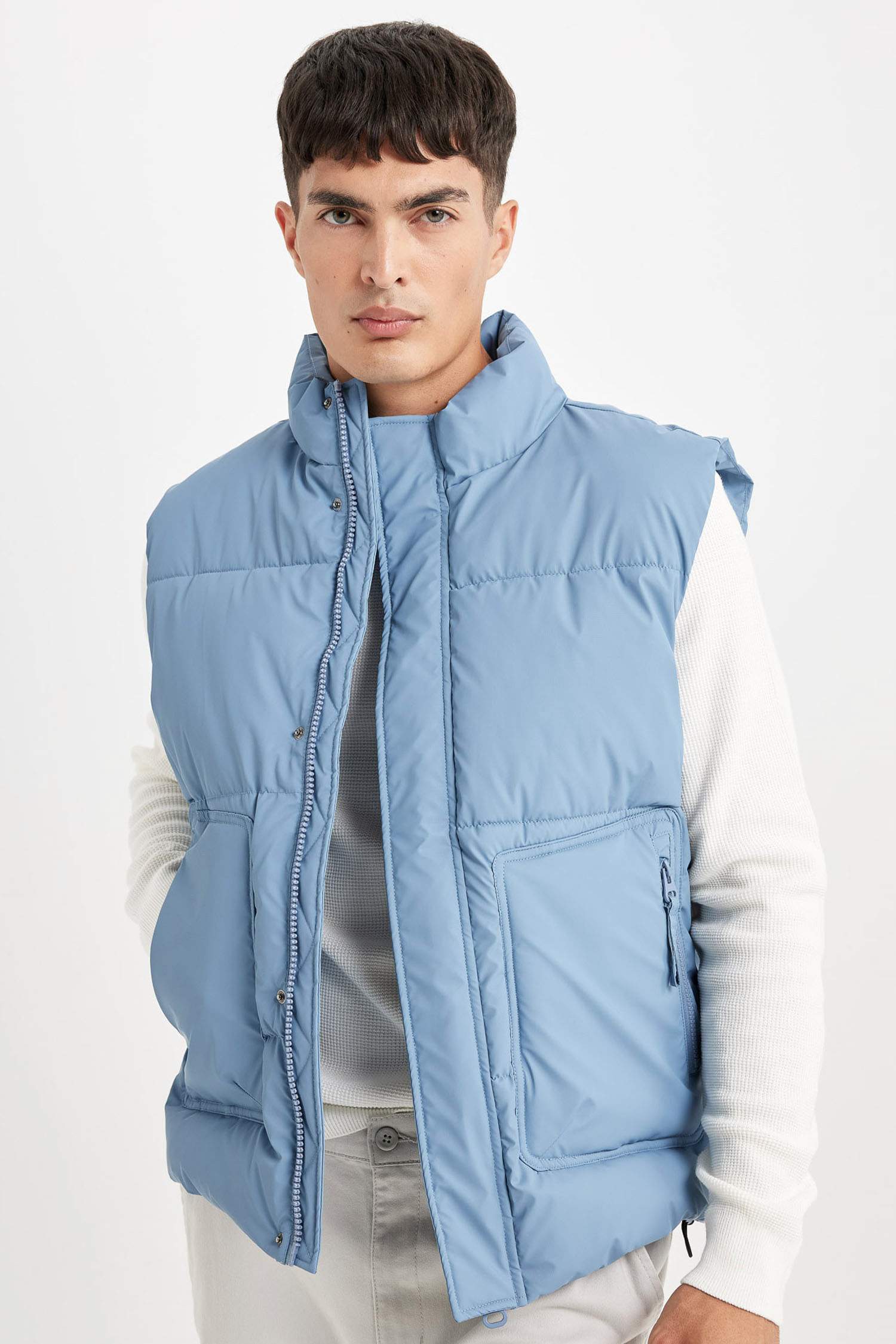 Su İtici Regular Fit Dik Yaka Fermuarlı İç Cepli Mevsimlik Şişme Yelek