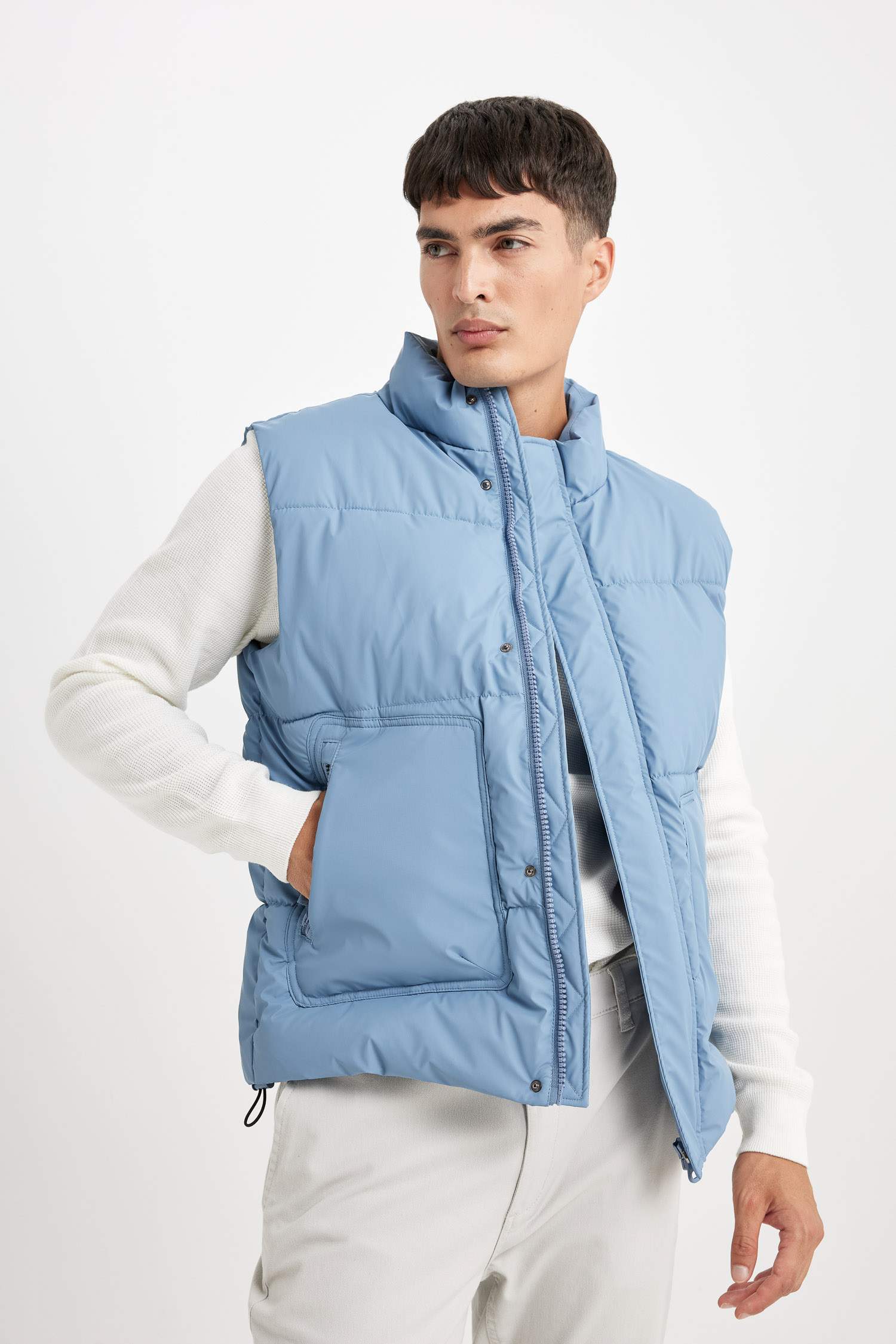 Su İtici Regular Fit Dik Yaka Fermuarlı İç Cepli Mevsimlik Şişme Yelek