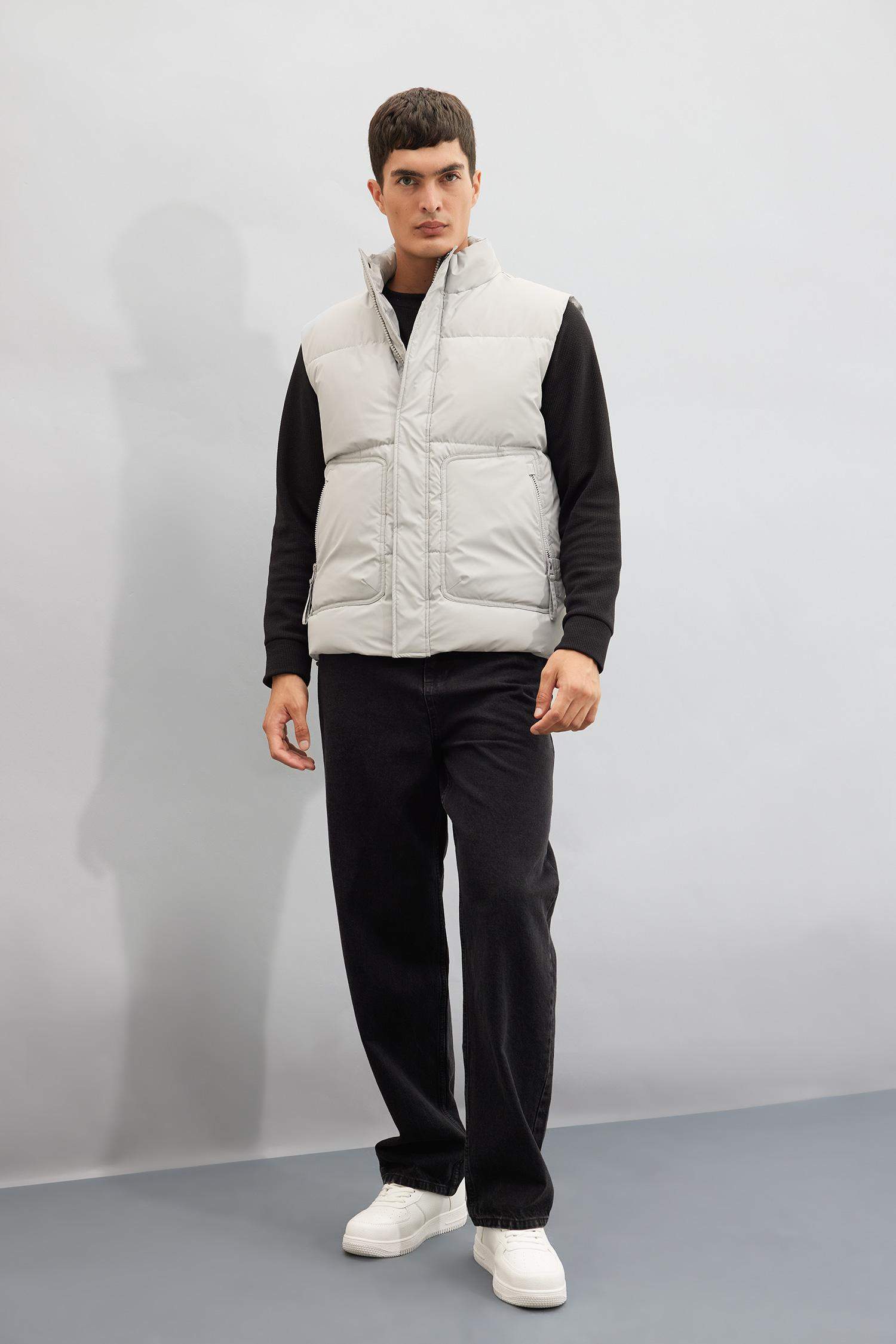 Su İtici Regular Fit Dik Yaka Fermuarlı İç Cepli Mevsimlik Şişme Yelek