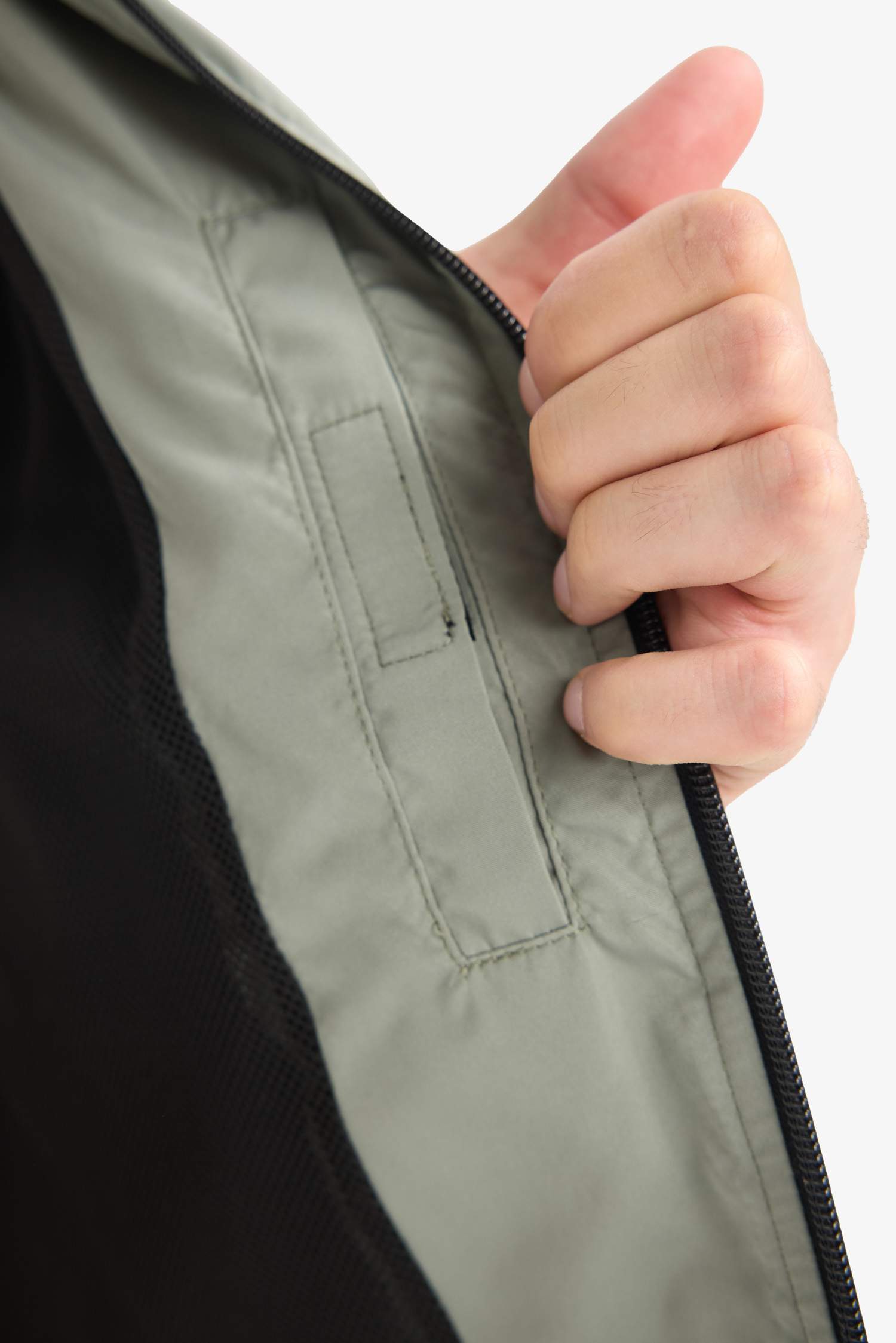 Su İtici Slim Fit Dar Kesim File Astarlı Kapüşonlu Fermuarlı Mevsimlik Baharlık Yağmurluk Mont