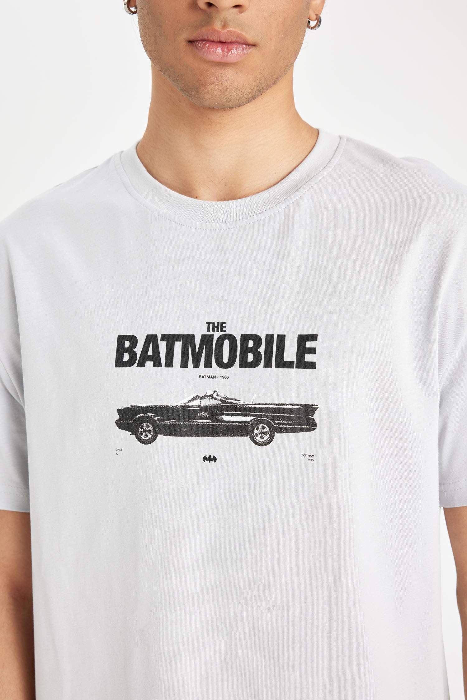 Batman 85 Regular Fit Crew Neck Short Sleeve T-Shirt