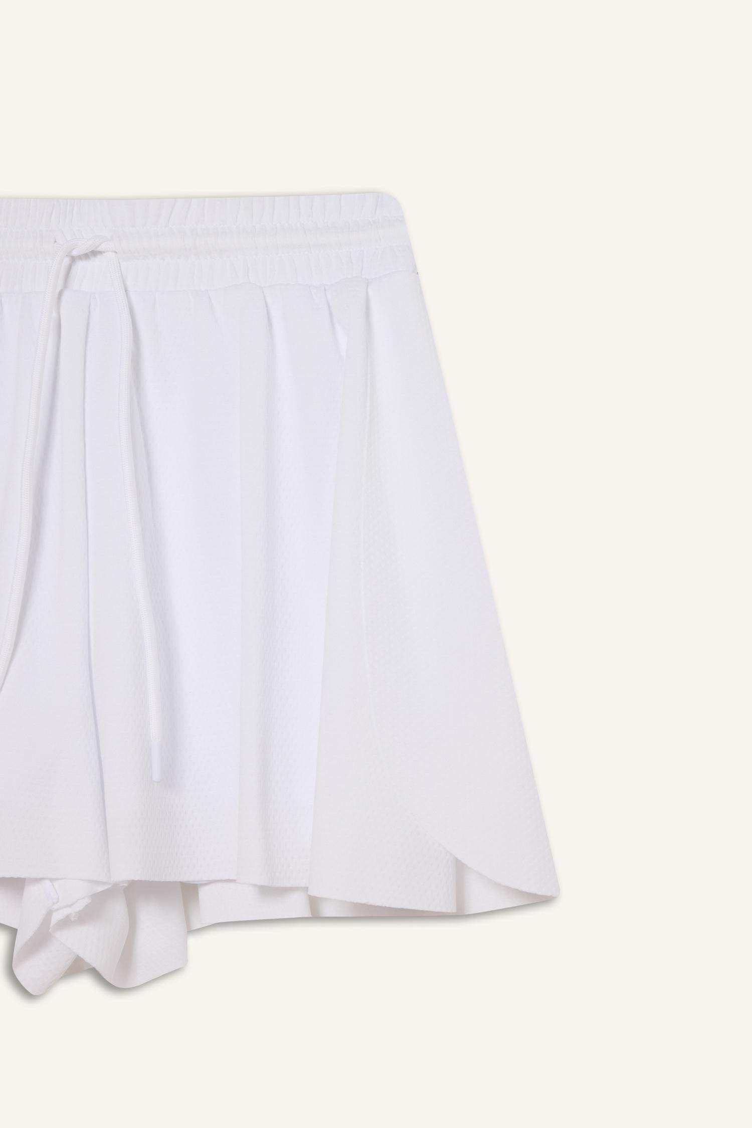 شورت كابري بساق قصير