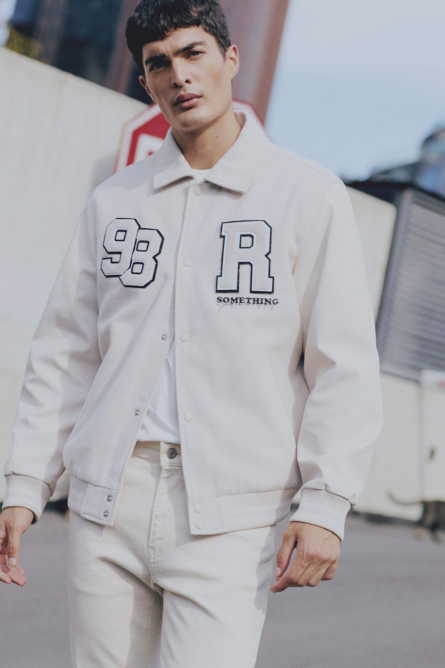 Бомбер стандартного кроя