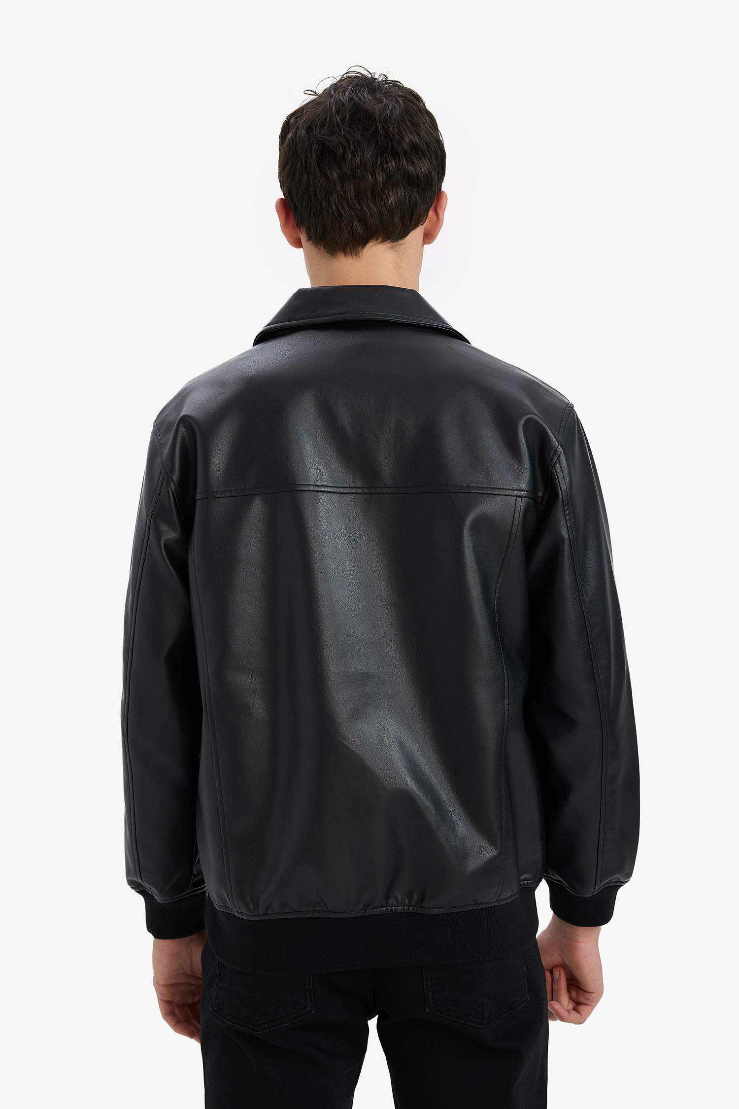 Su İtici Regular Fit Gömlek Yaka Fermuarlı İç Cepli Suni Deri Mevsimlik Ceket Mont