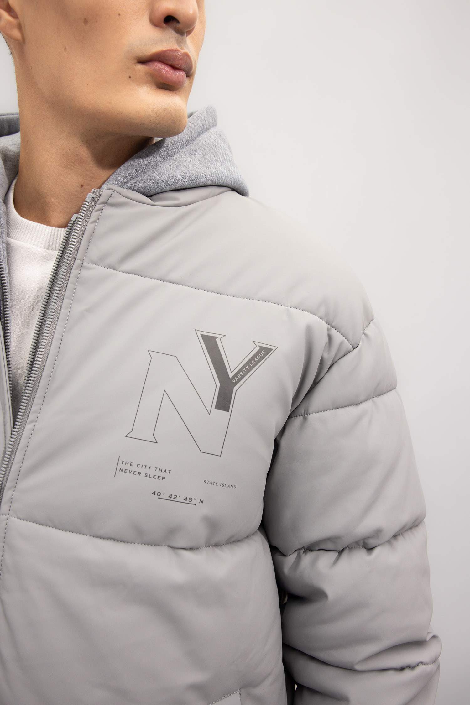 Şişme Mont Kapüşonlu Fermuarlı Cepli