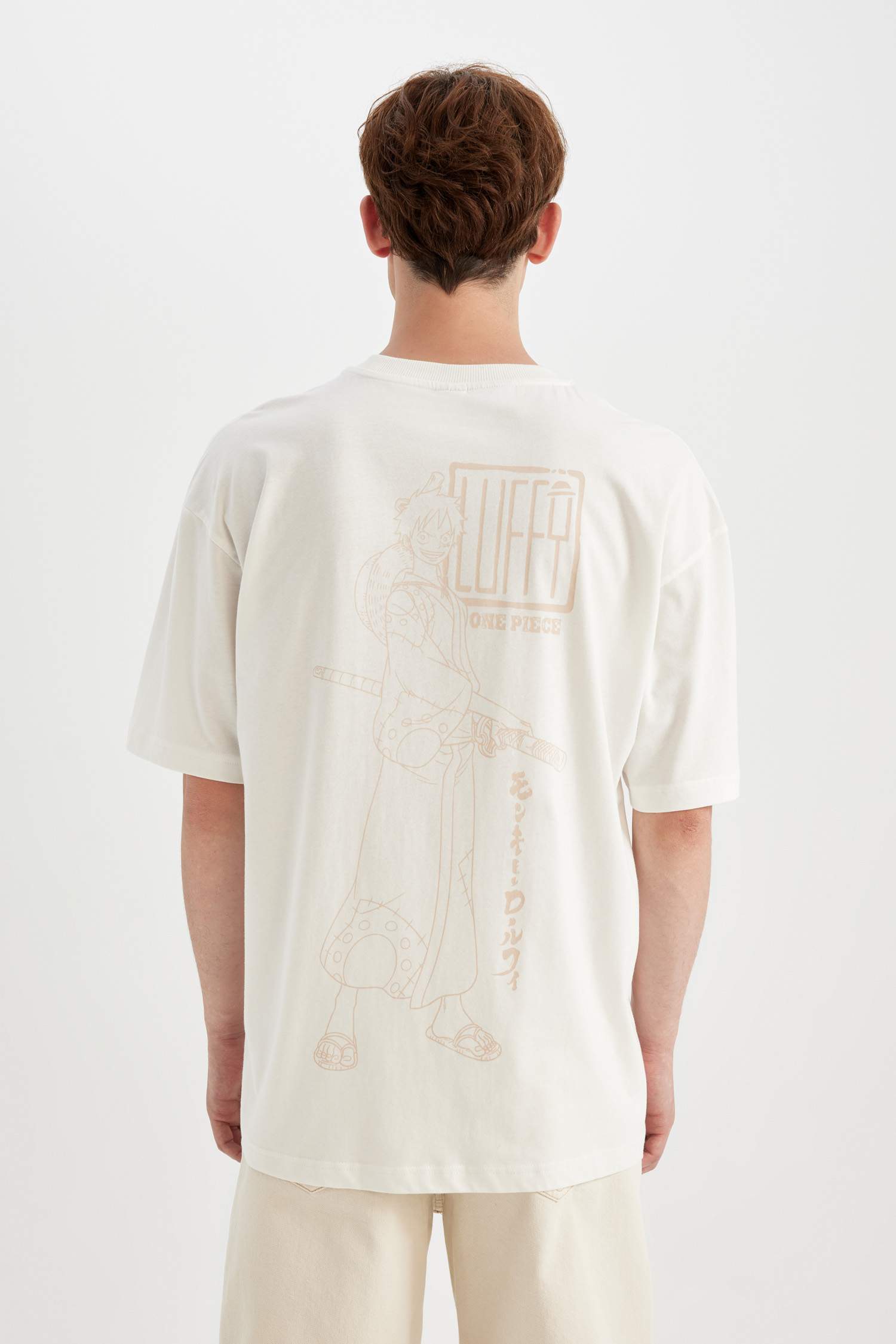 تيشيرت قطن اوفر سايز مطبوع برقبة مستديرة من ون بيس