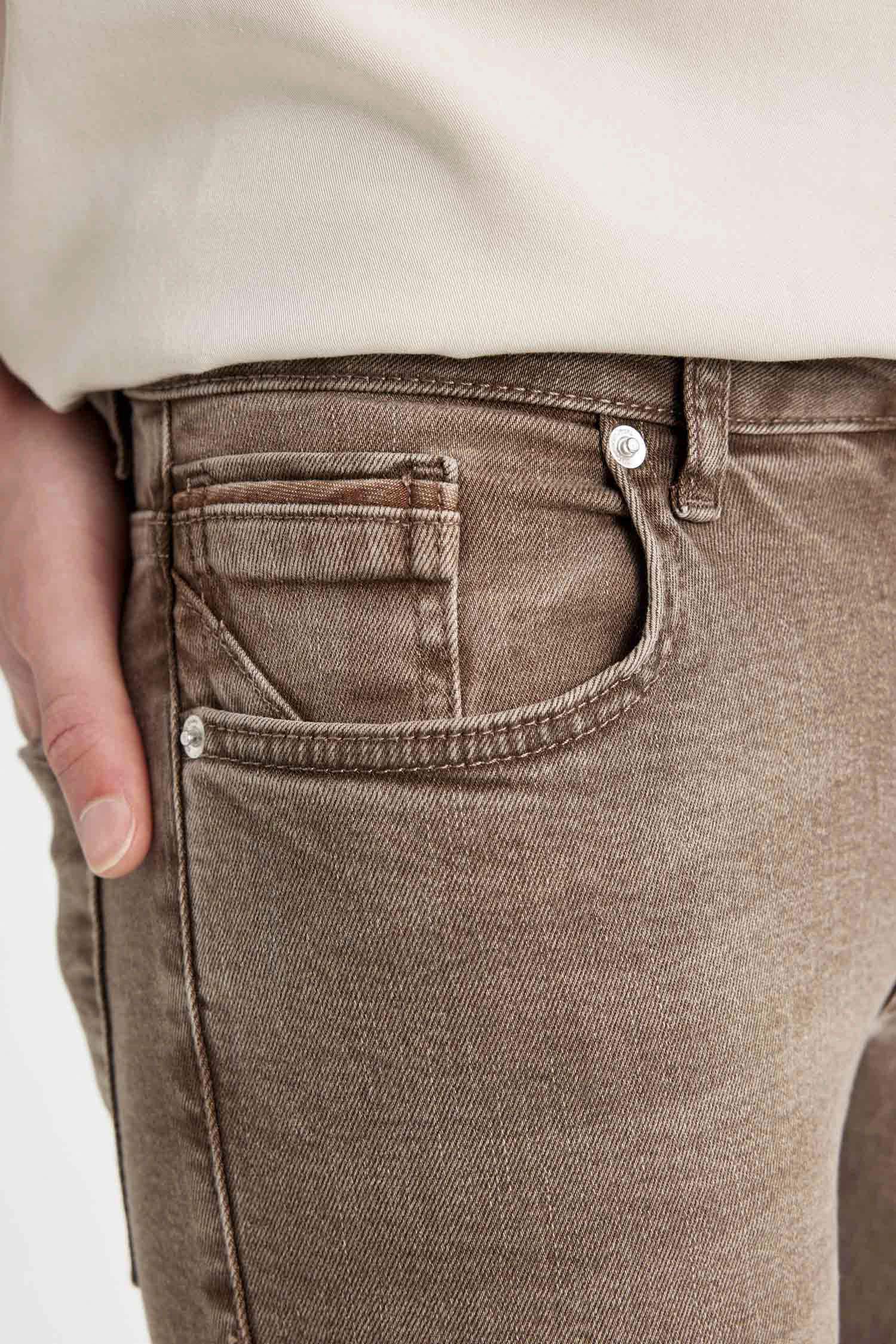 بنطلون جينز بيدرو سليم فيت برجل ضيق وخصر عادي