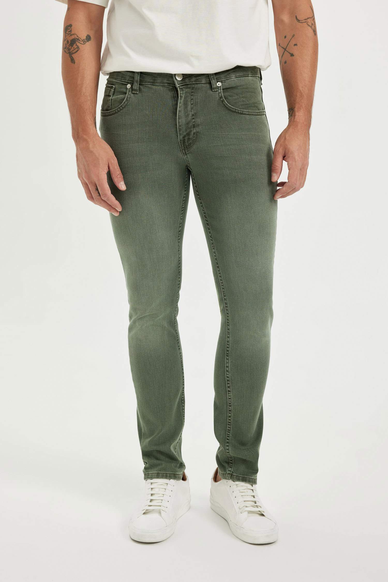 بنطرون جينز بيدرو سليم فيت برجل ضيق وخصر عادي