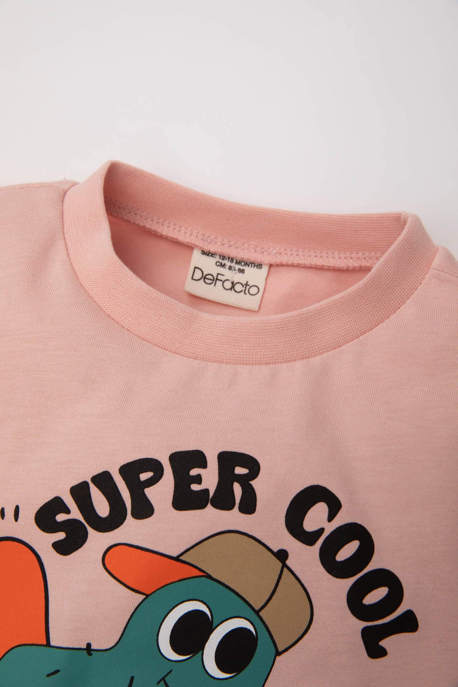 تيشيرت نص كم ولادي قصة عادية بطبعة صبار