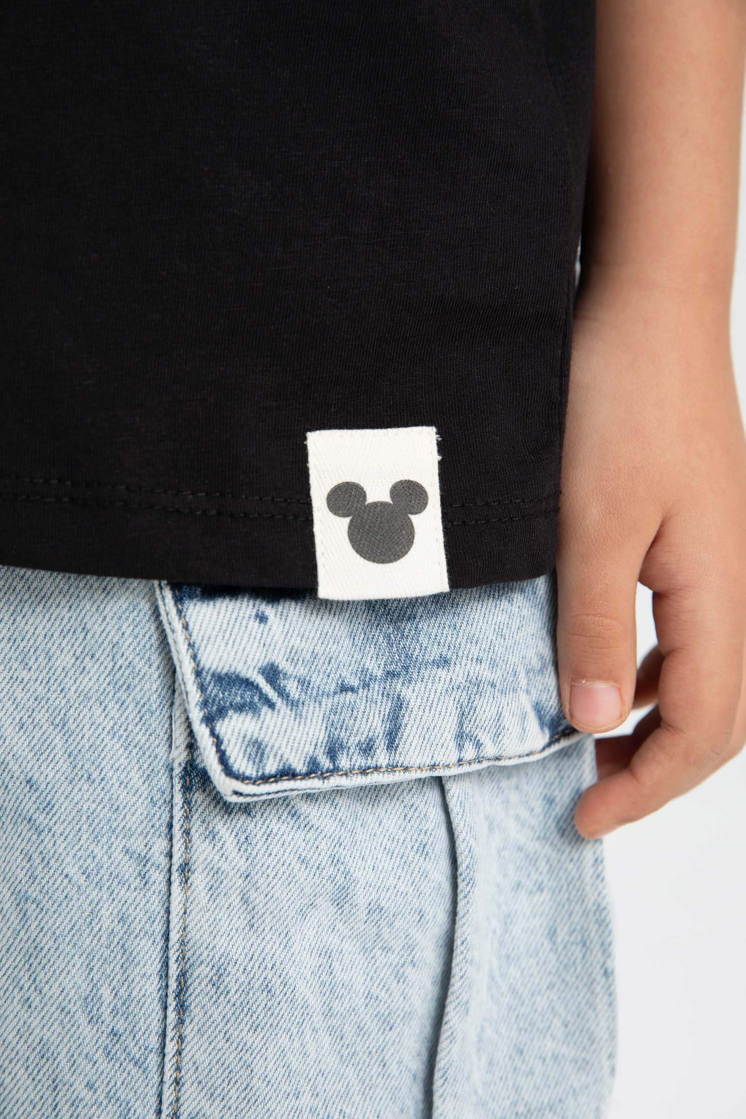 Kız Çocuk Disney Mickey & Minnie Oversize Geniş Kalıp Bisiklet Yaka Kısa Kollu Tişört