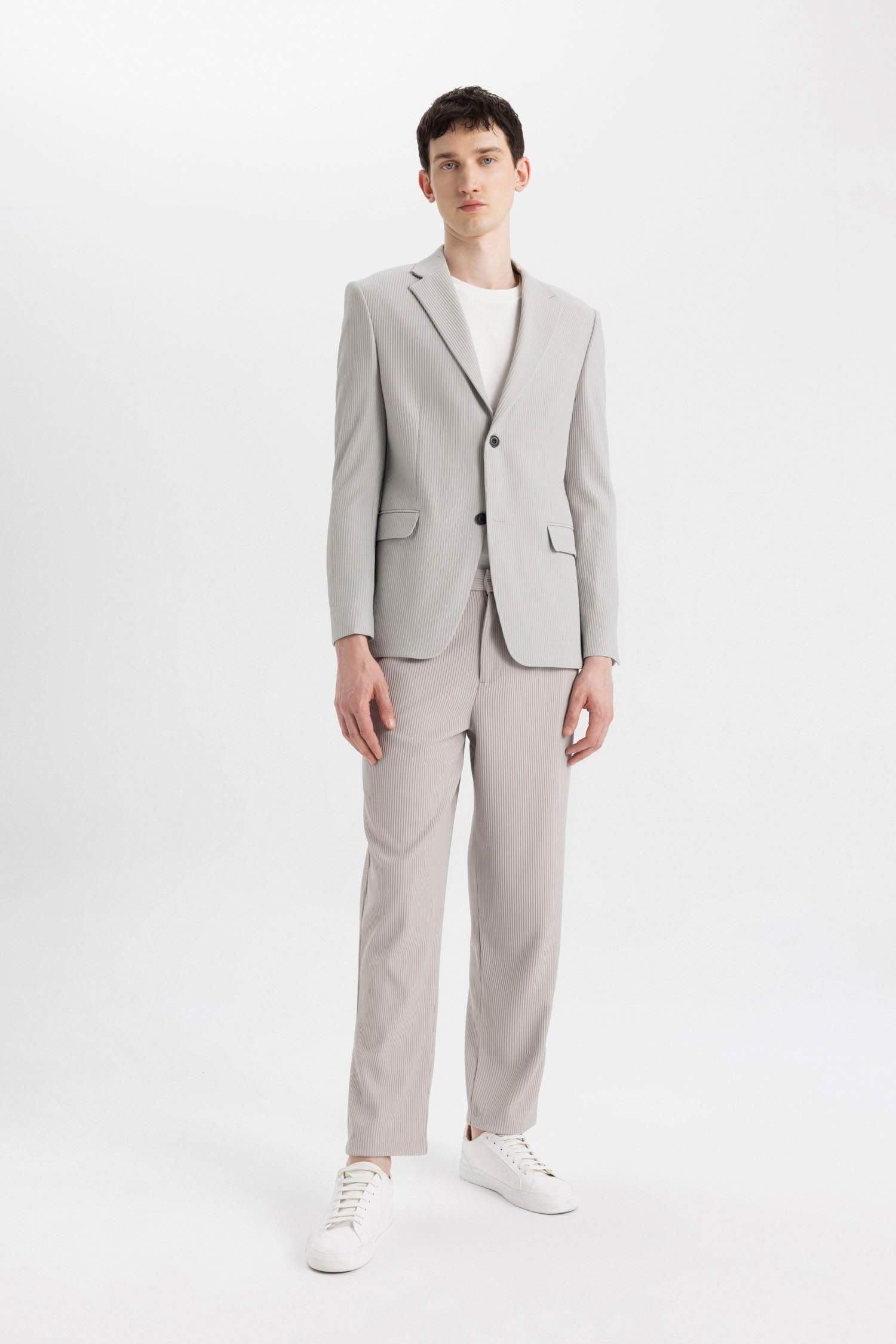 Modern Fit Düğmelı Astarlı Blazer Ceket