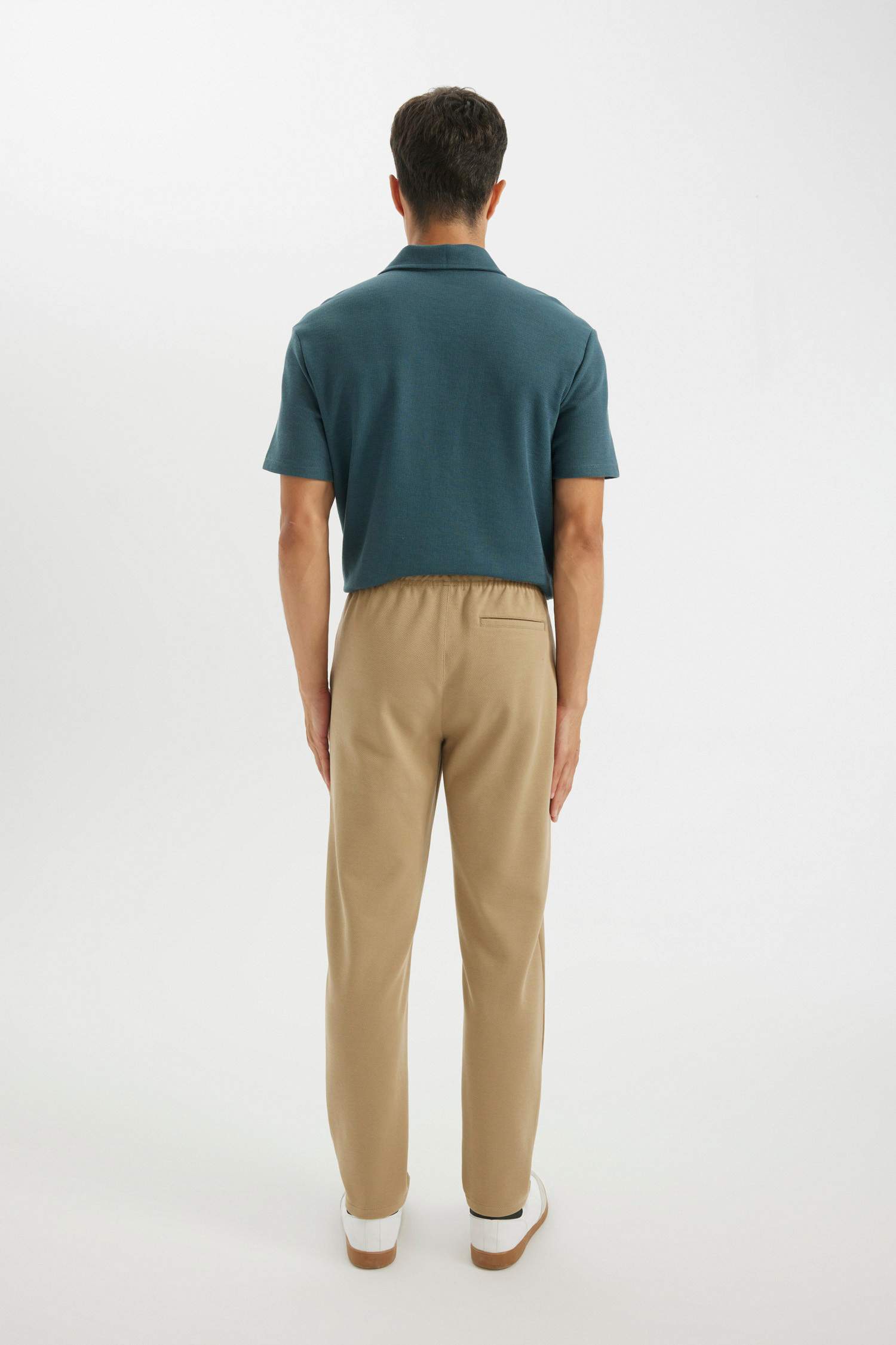 سروال جوجر برجل عادي بجيب