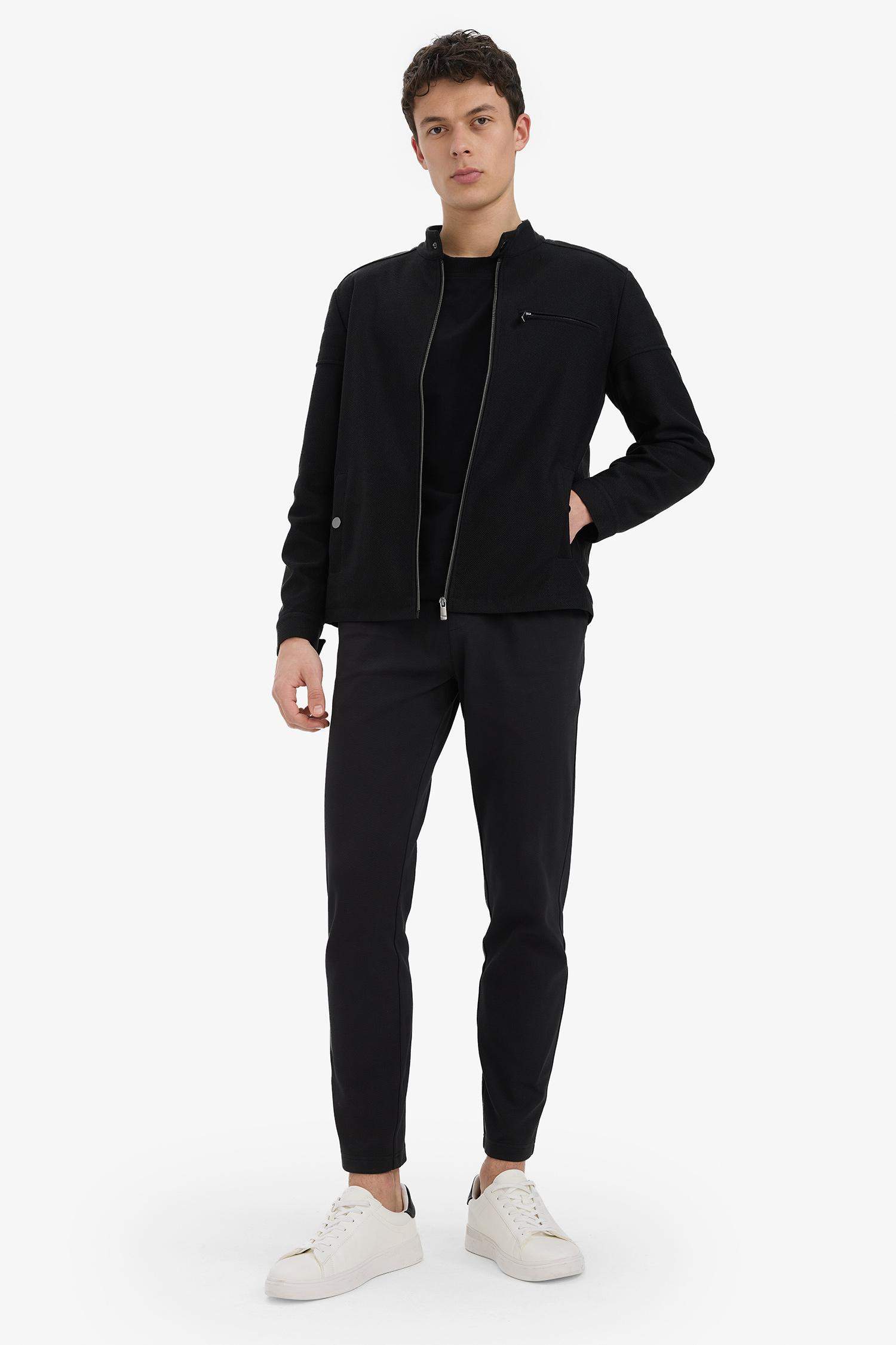 بنطلون جوجر بيزك سادة برجل ضيق