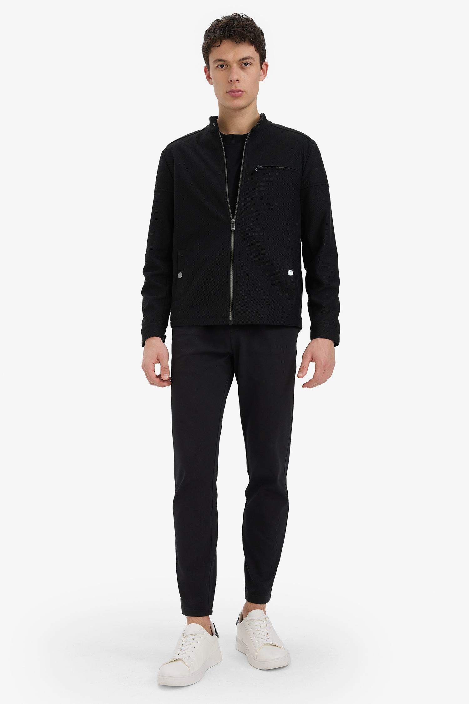 بنطلون جوجر بيزك سادة برجل ضيق