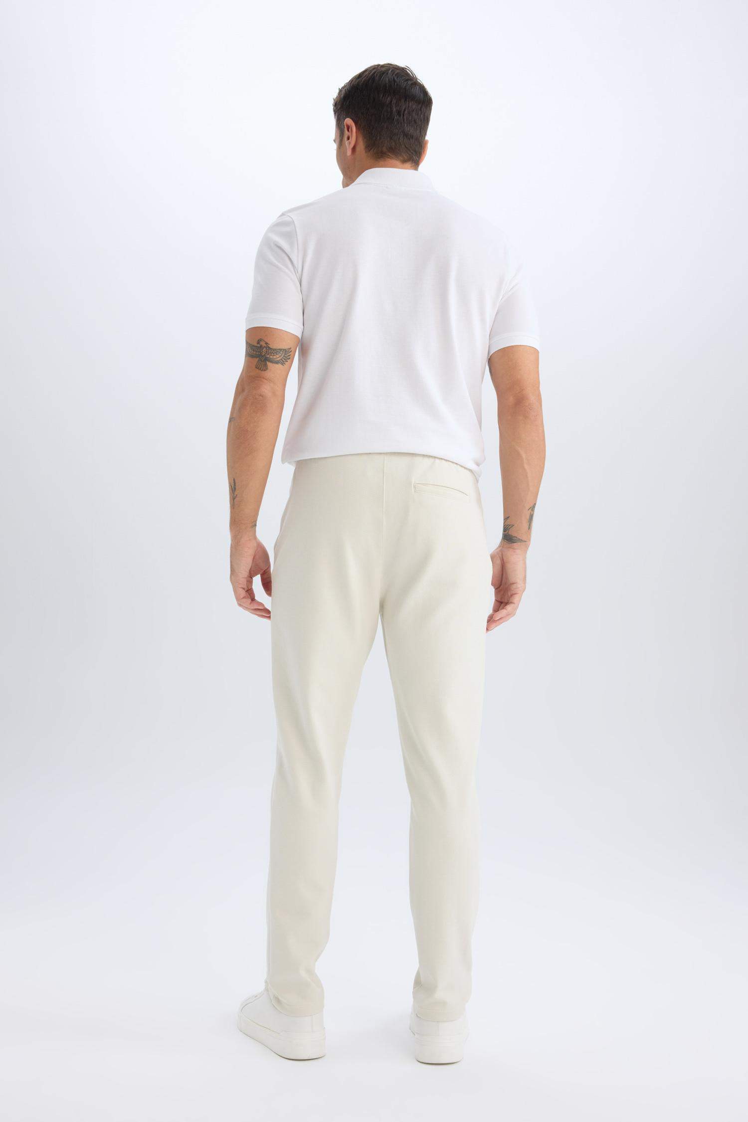 Джоггеры с зауженными штанинами