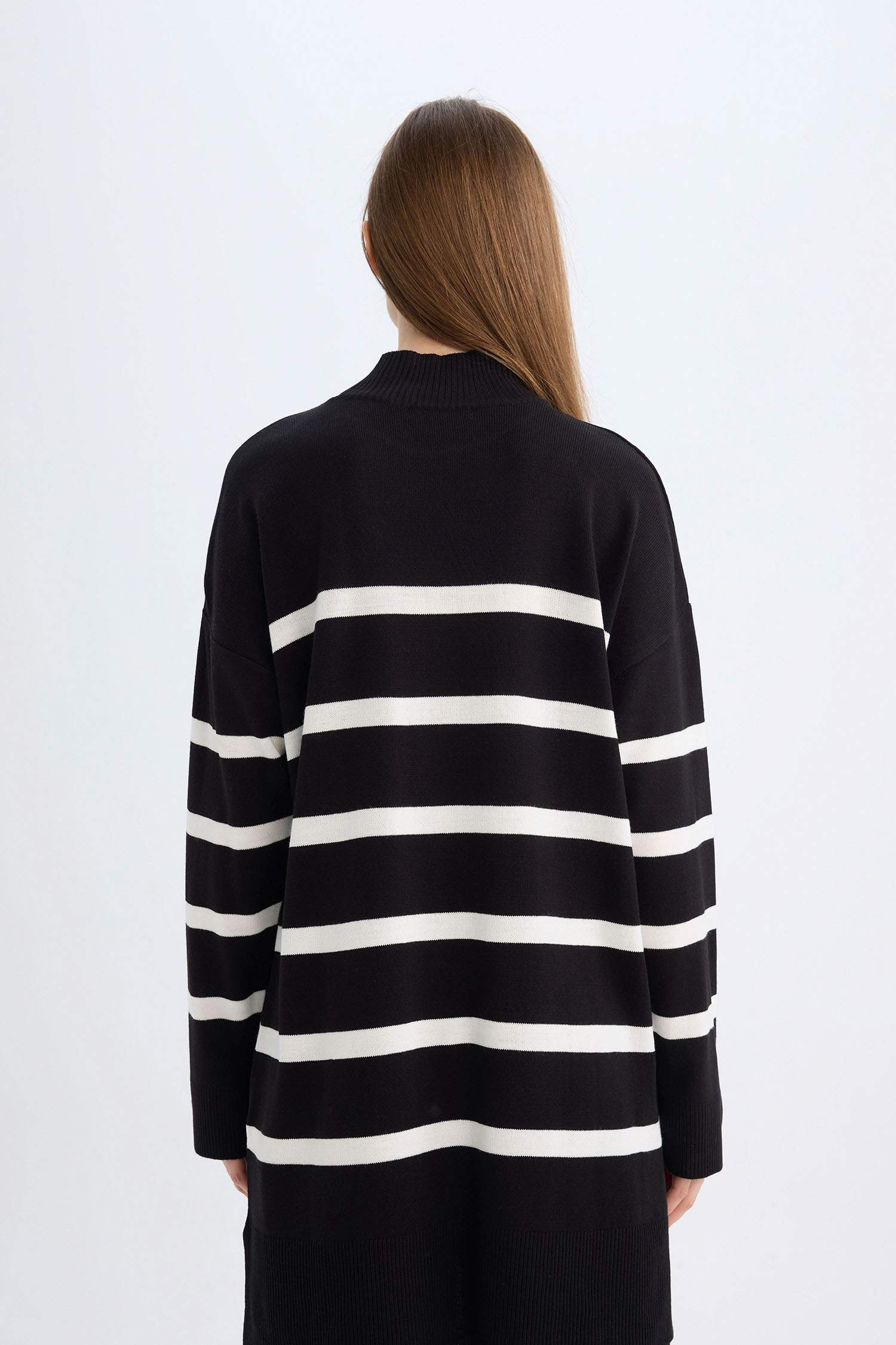 سويت شيرت طويل قصة عادية