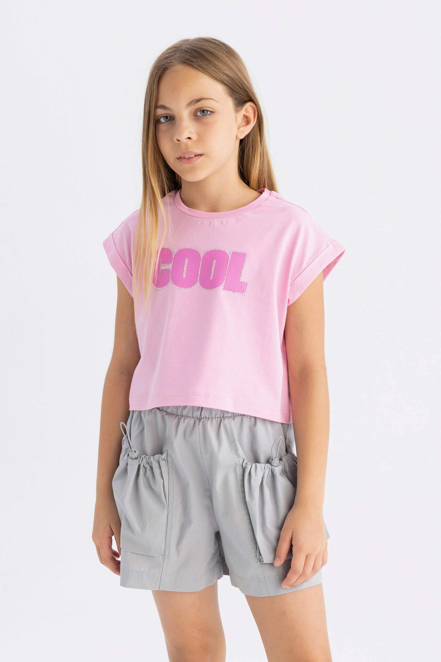 تيشيرت بناتي نص ردن مطبوع وياخة مستديرة