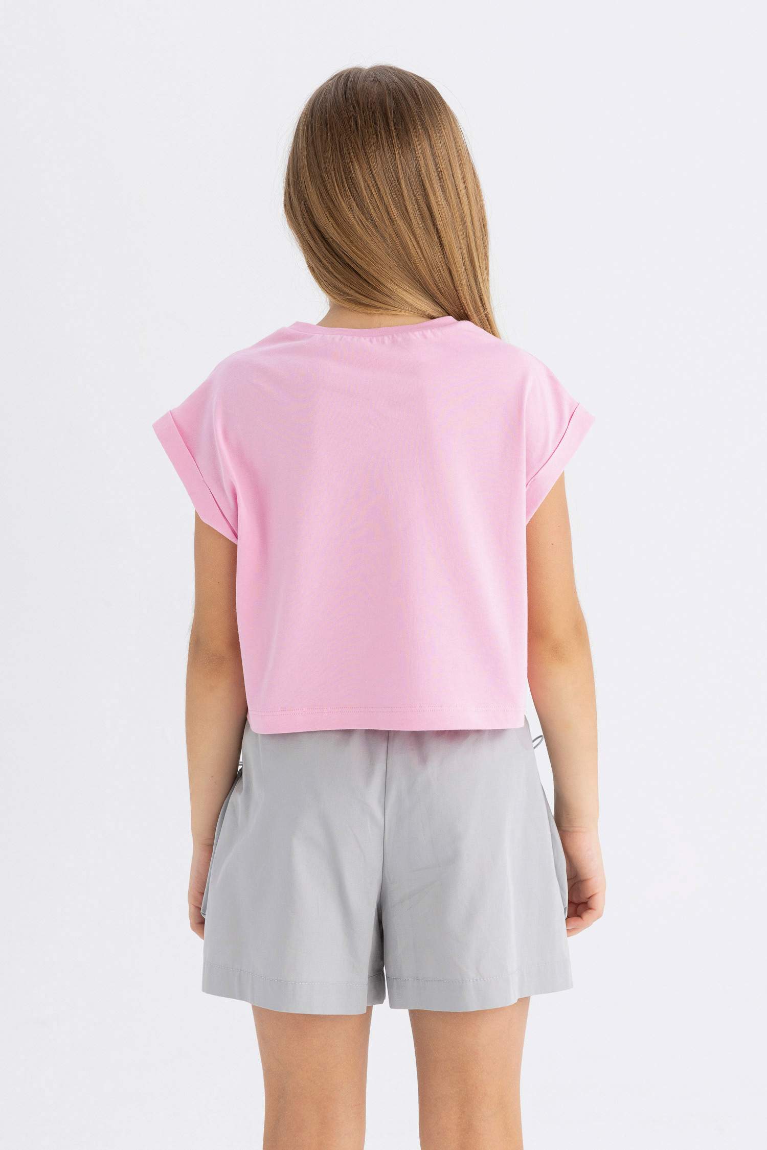 تيشيرت بناتي نص ردن مطبوع وياخة مستديرة