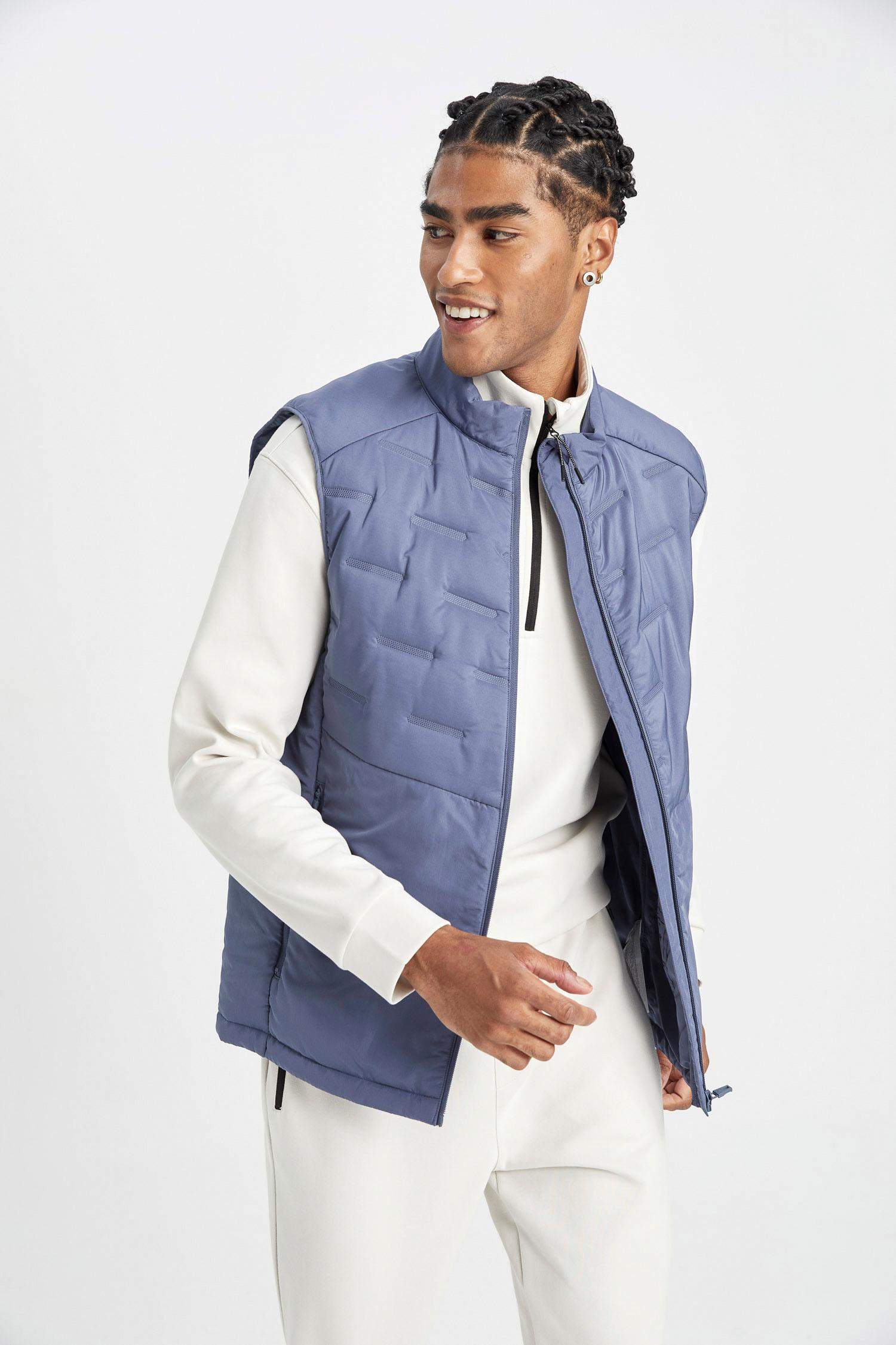 DeFactoFit Su İtici Kapitone Regular Fit Dik Yaka Fermuarlı Cepli Şişme Yelek