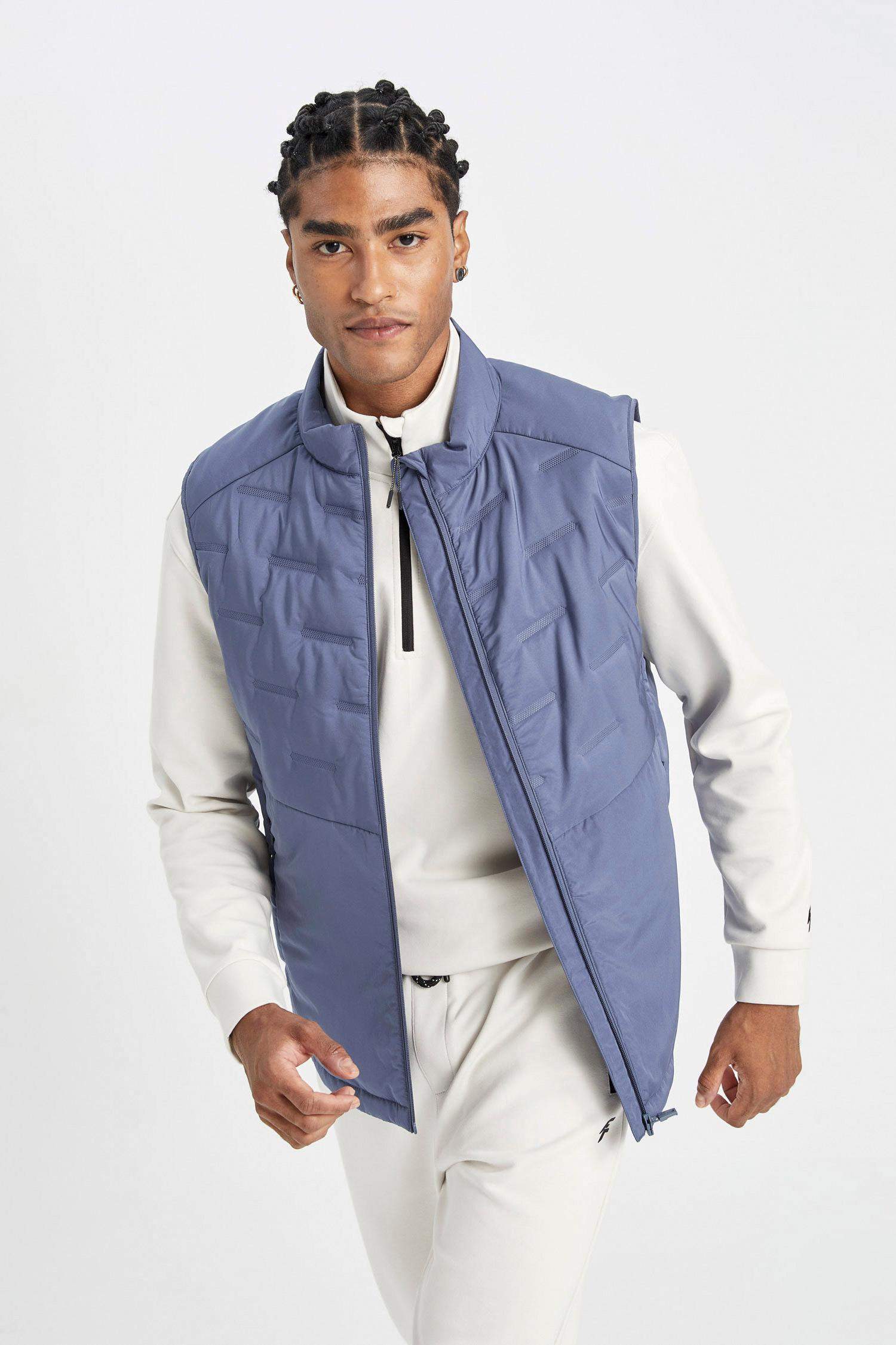 DeFactoFit Su İtici Kapitone Regular Fit Dik Yaka Fermuarlı Cepli Şişme Yelek