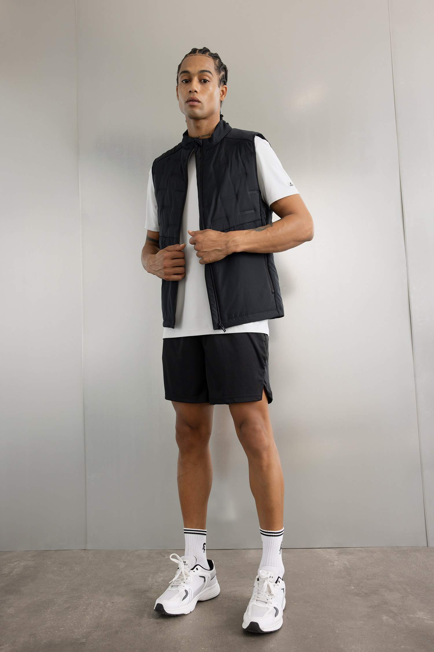 Su İtici Kapitone Regular Fit Dik Yaka Fermuarlı Cepli Şişme Yelek